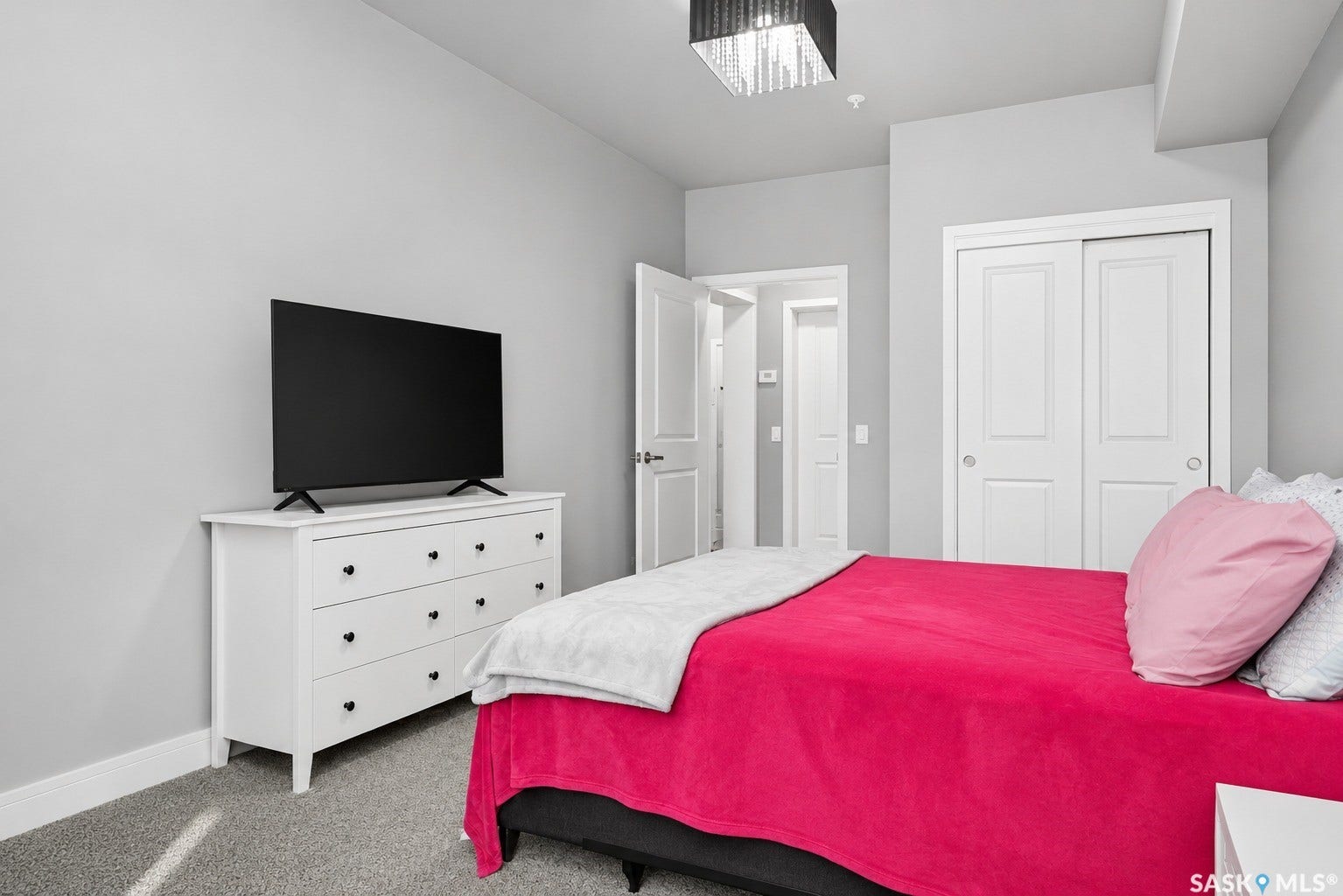 2255 ANGUS Street, #202, Regina SK S4T 2A3 2255 ANGUS Street, #202, Regina SK S4T 2A3
