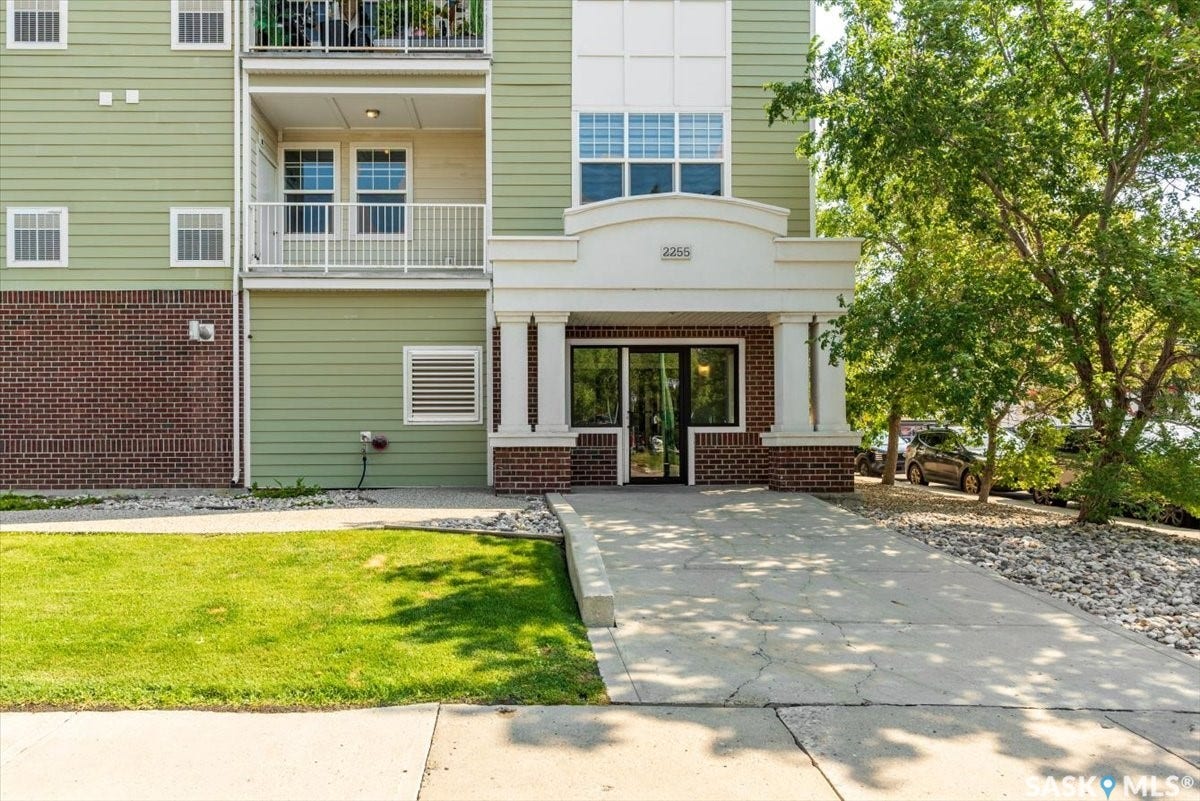 2255 ANGUS Street, #202, Regina SK S4T 2A3 2255 ANGUS Street, #202, Regina SK S4T 2A3
