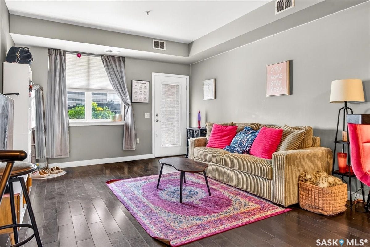 2255 ANGUS Street, #202, Regina SK S4T 2A3 2255 ANGUS Street, #202, Regina SK S4T 2A3