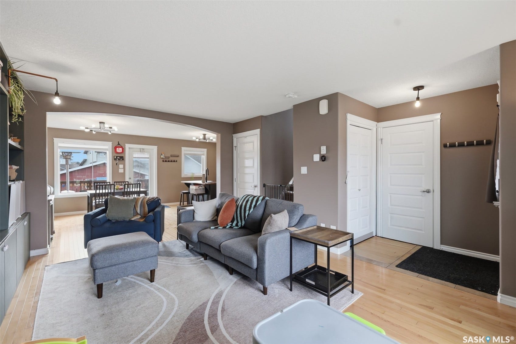 518 Klassen Crescent, Saskatoon SK S7R 0G2
