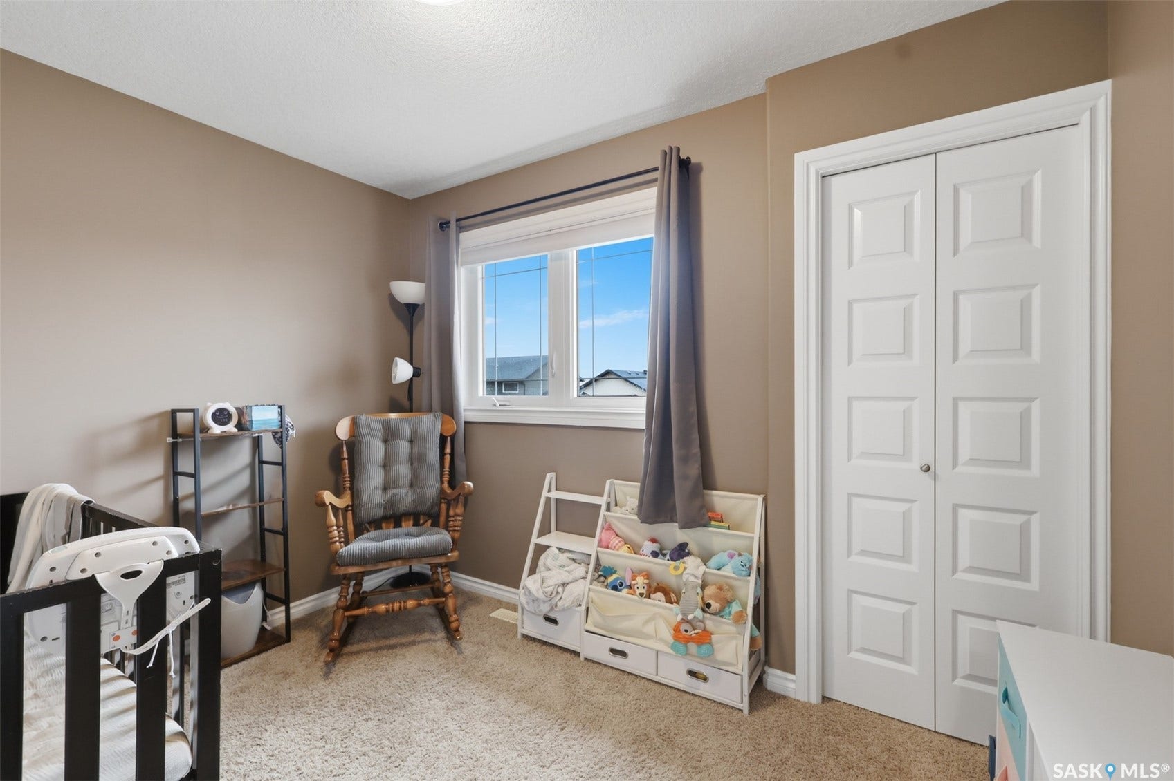 518 Klassen Crescent, Saskatoon SK S7R 0G2