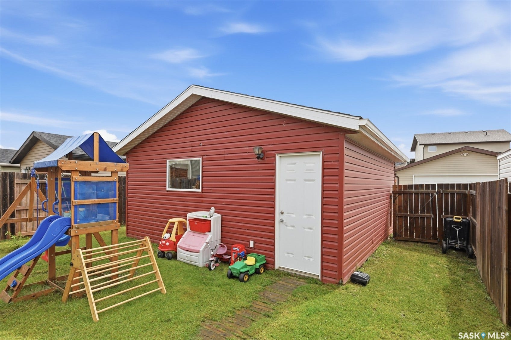 518 Klassen Crescent, Saskatoon SK S7R 0G2