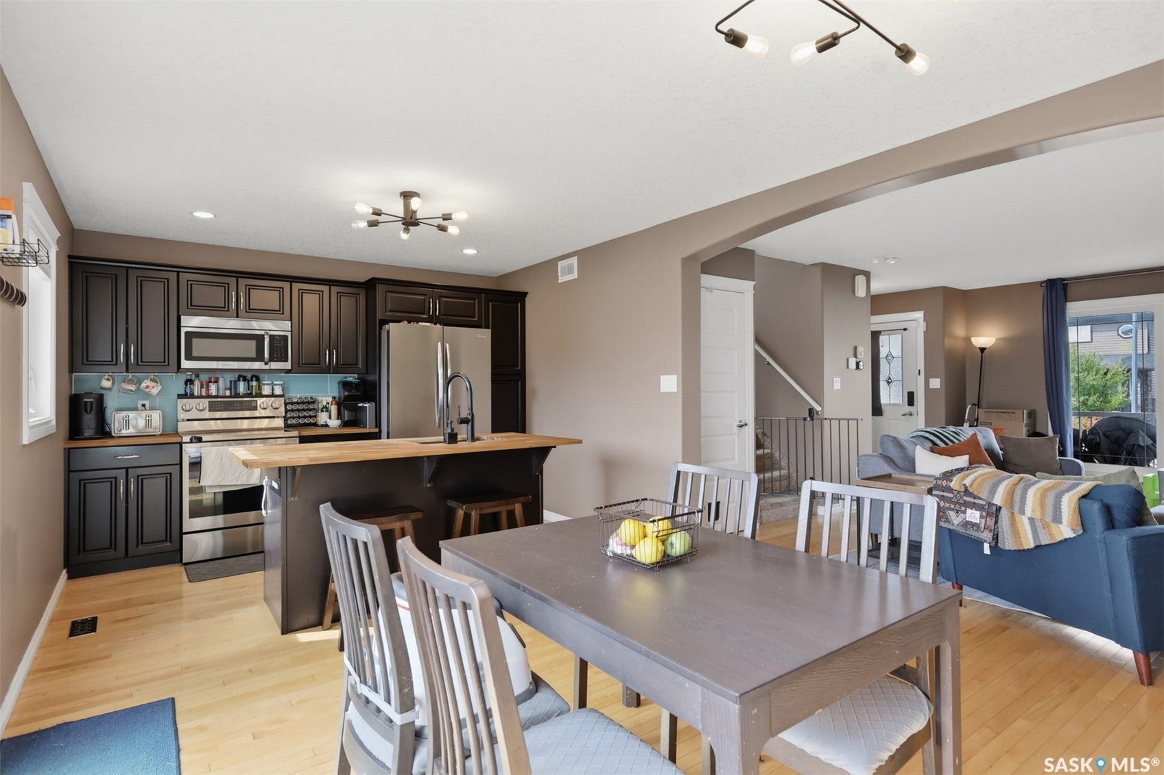 518 Klassen Crescent, Saskatoon SK S7R 0G2