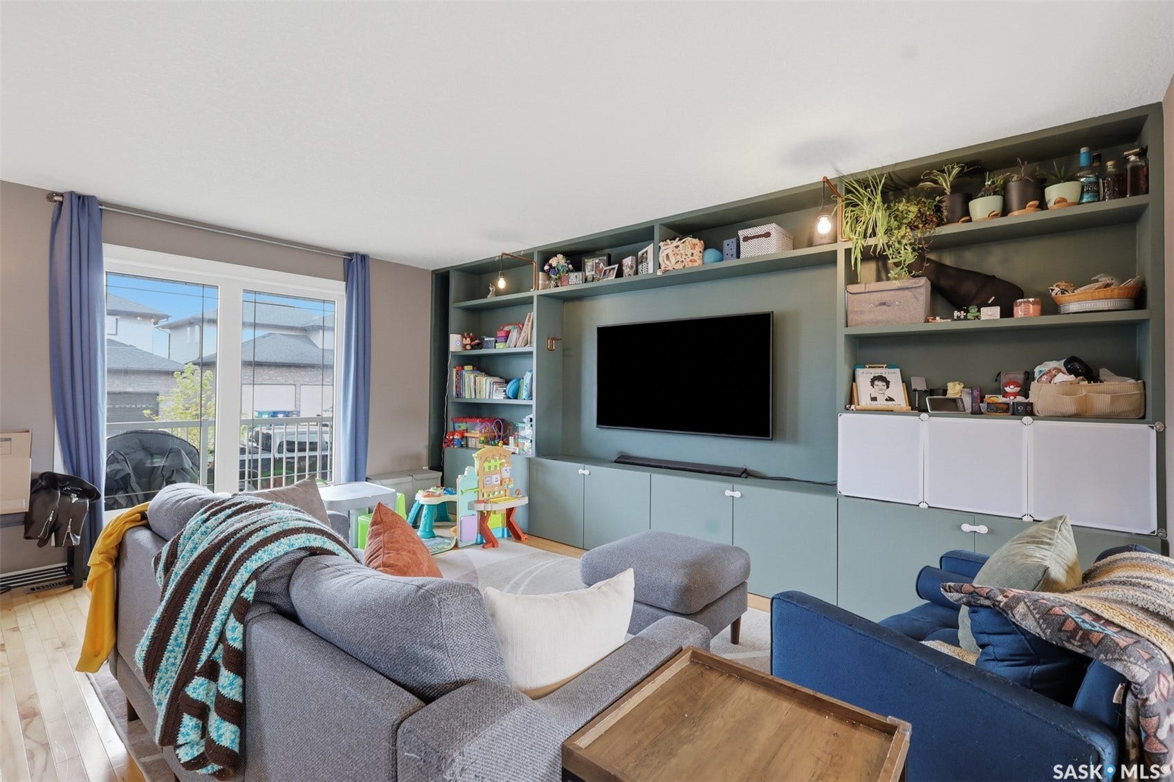 518 Klassen Crescent, Saskatoon SK S7R 0G2
