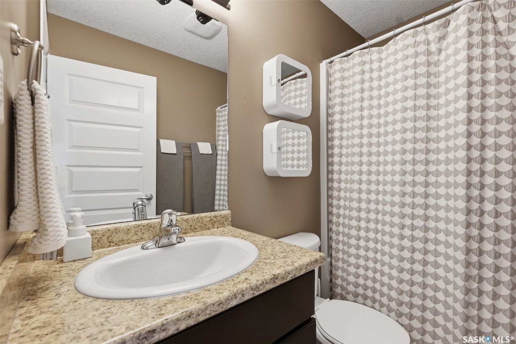 518 Klassen Crescent, Saskatoon SK S7R 0G2