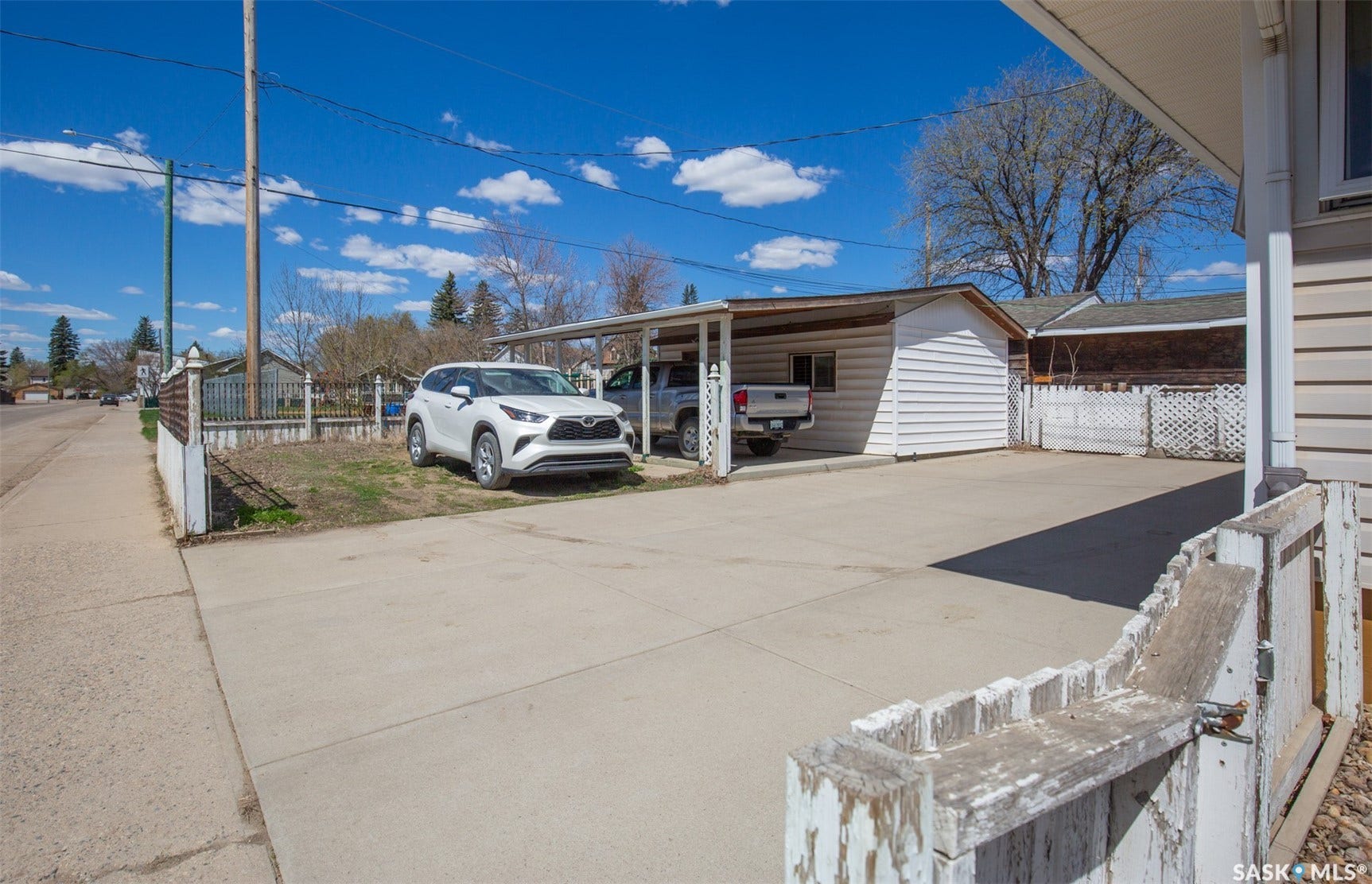 1204 3rd Avenue NW, Moose Jaw SK S6H 3V3