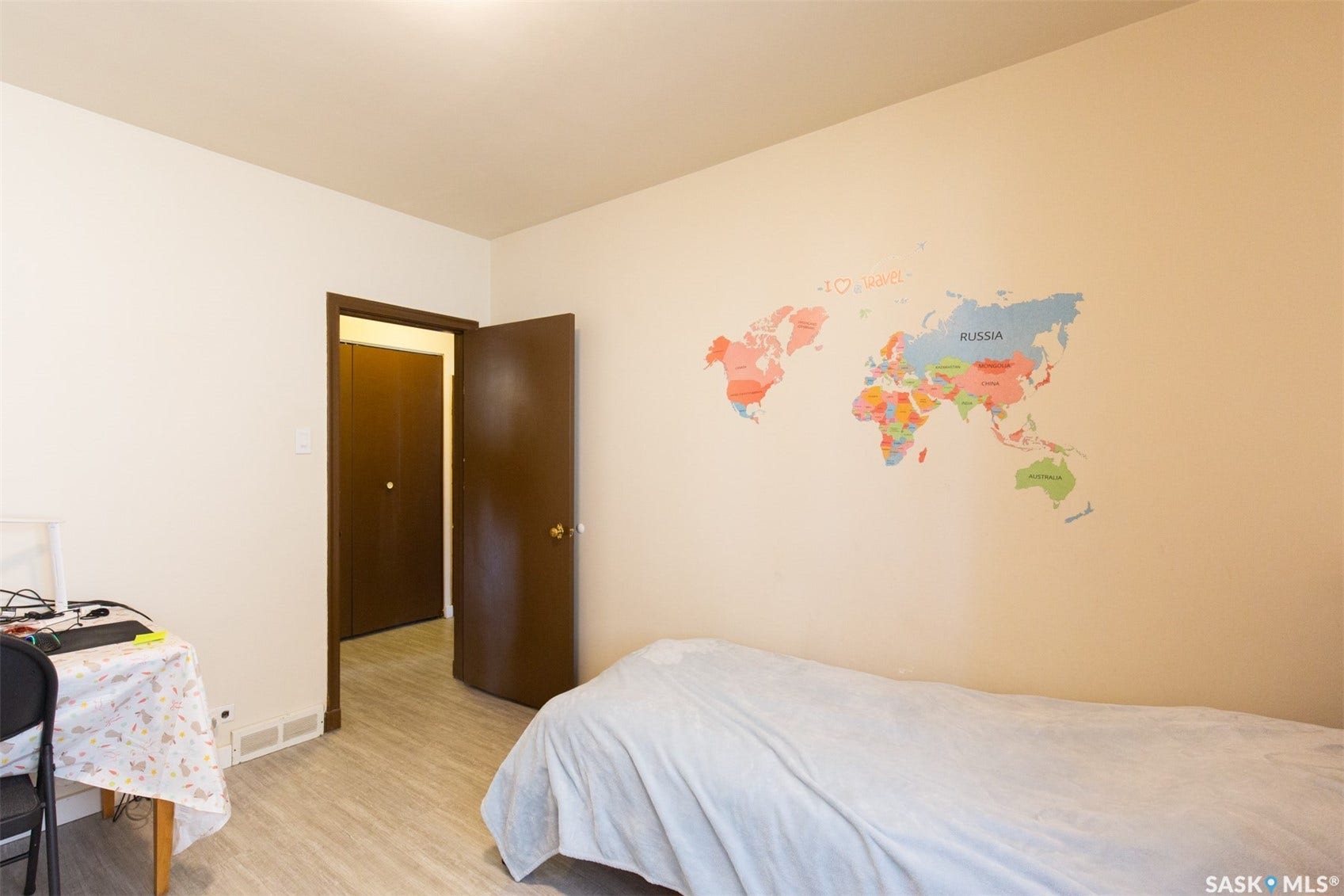1204 3rd Avenue NW, Moose Jaw SK S6H 3V3