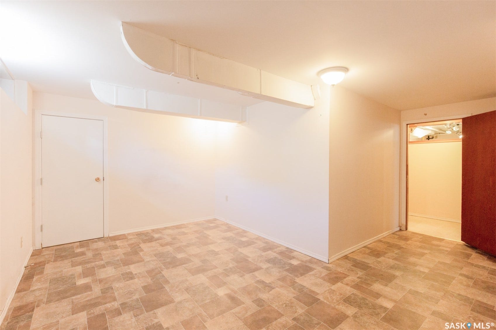 1204 3rd Avenue NW, Moose Jaw SK S6H 3V3