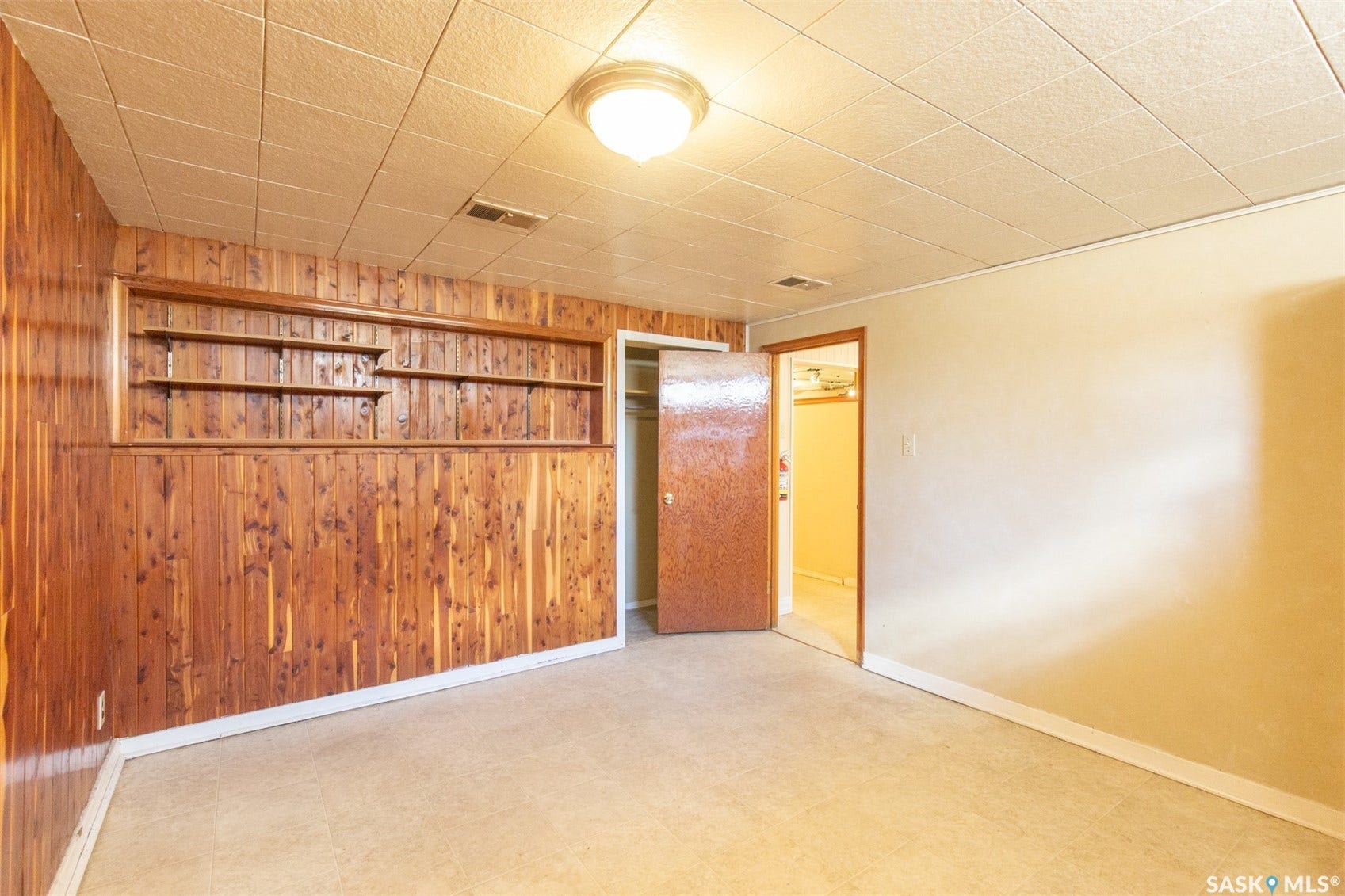 1204 3rd Avenue NW, Moose Jaw SK S6H 3V3