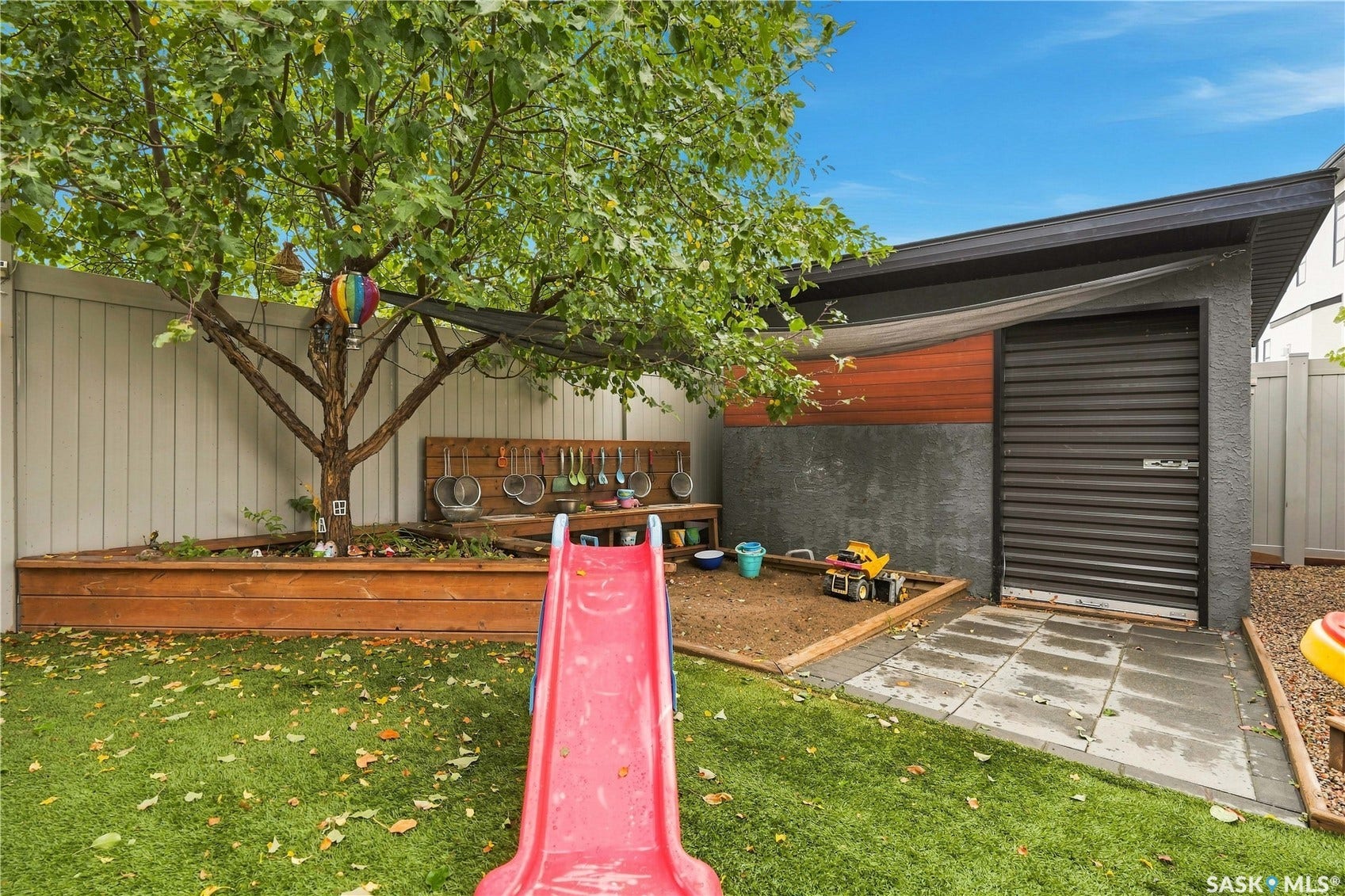 4302 Sage Crescent E, Regina SK S4V 3L6 Shed