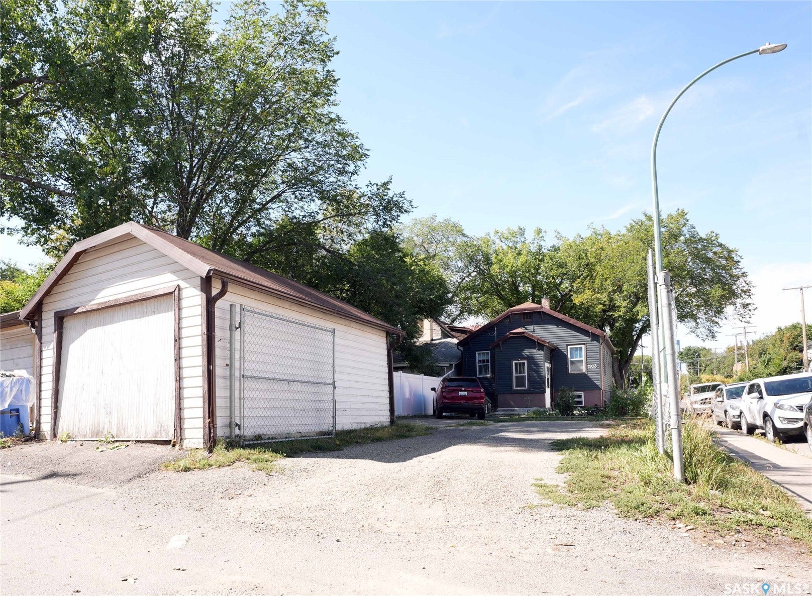 1903 Toronto Street, Regina SK S4P 1M9 1903 Toronto Street, Regina SK S4P 1M9