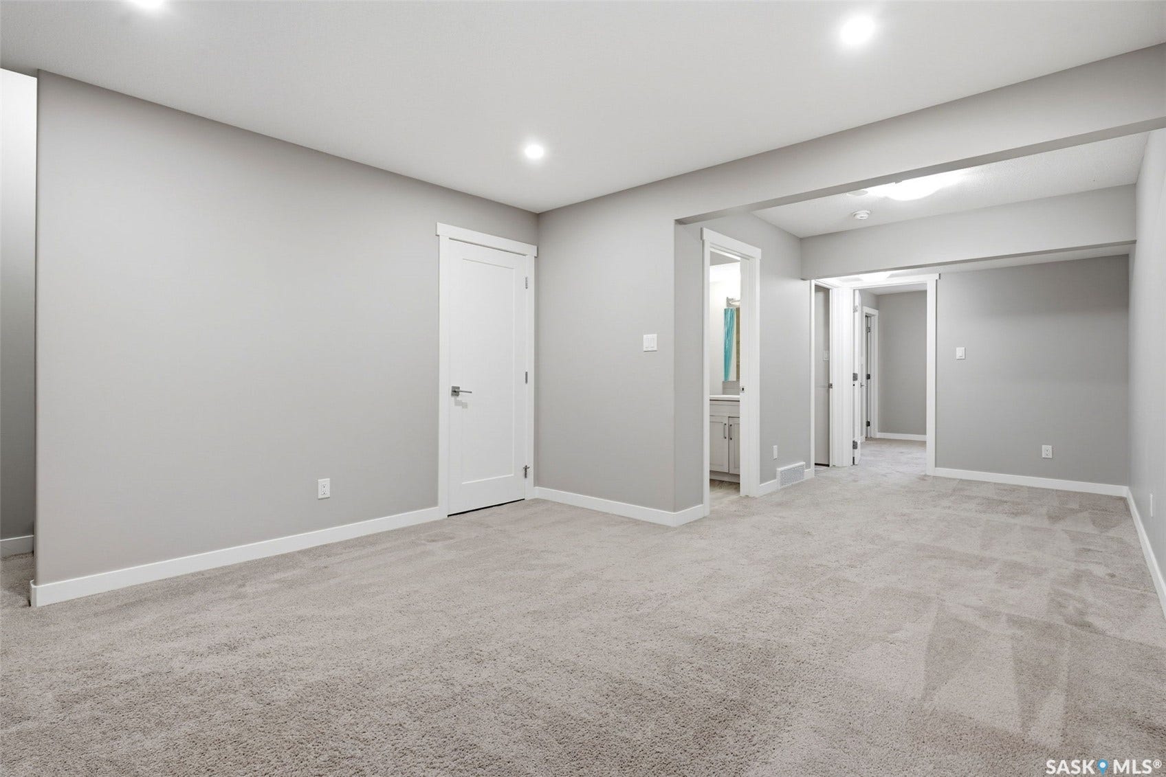 4241 E Keller Avenue, Regina SK S4V 3P8