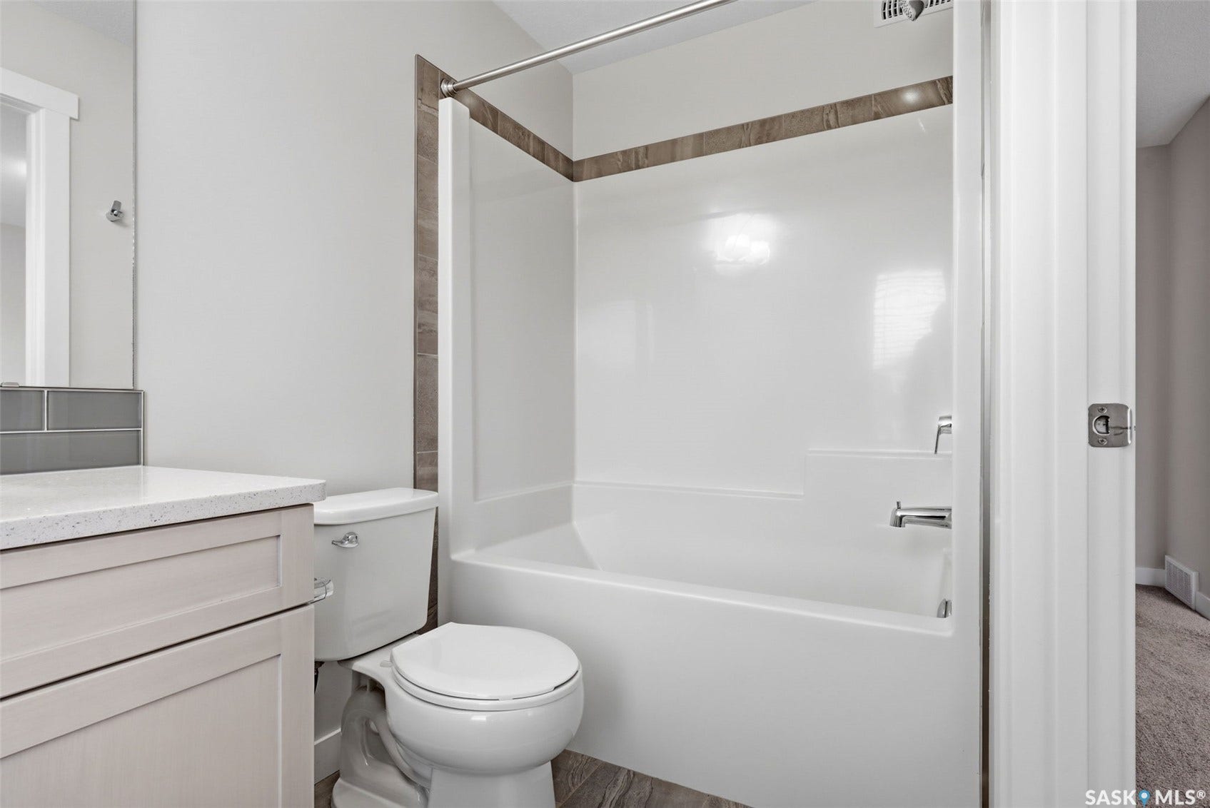 4241 E Keller Avenue, Regina SK S4V 3P8