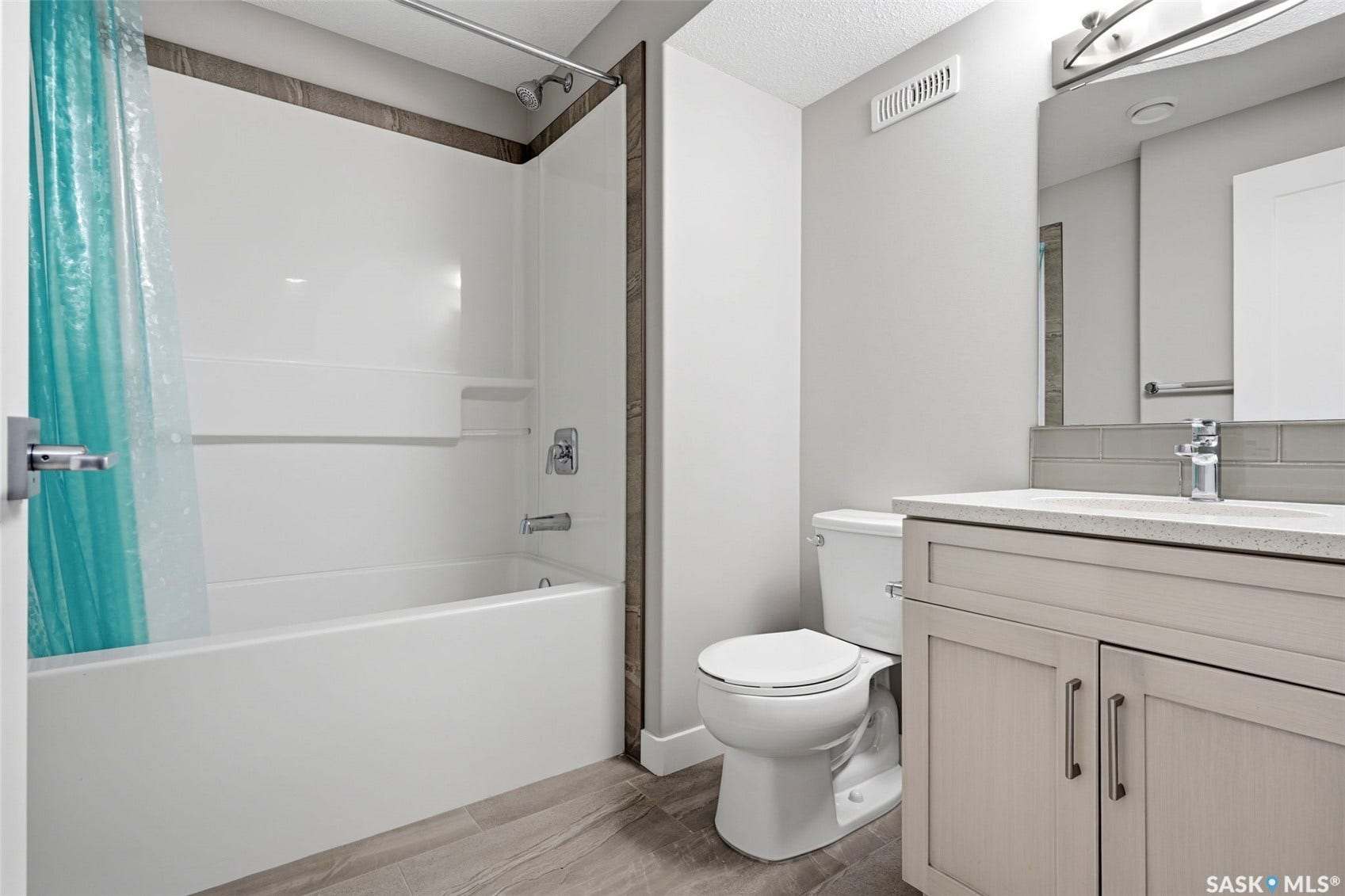 4241 E Keller Avenue, Regina SK S4V 3P8