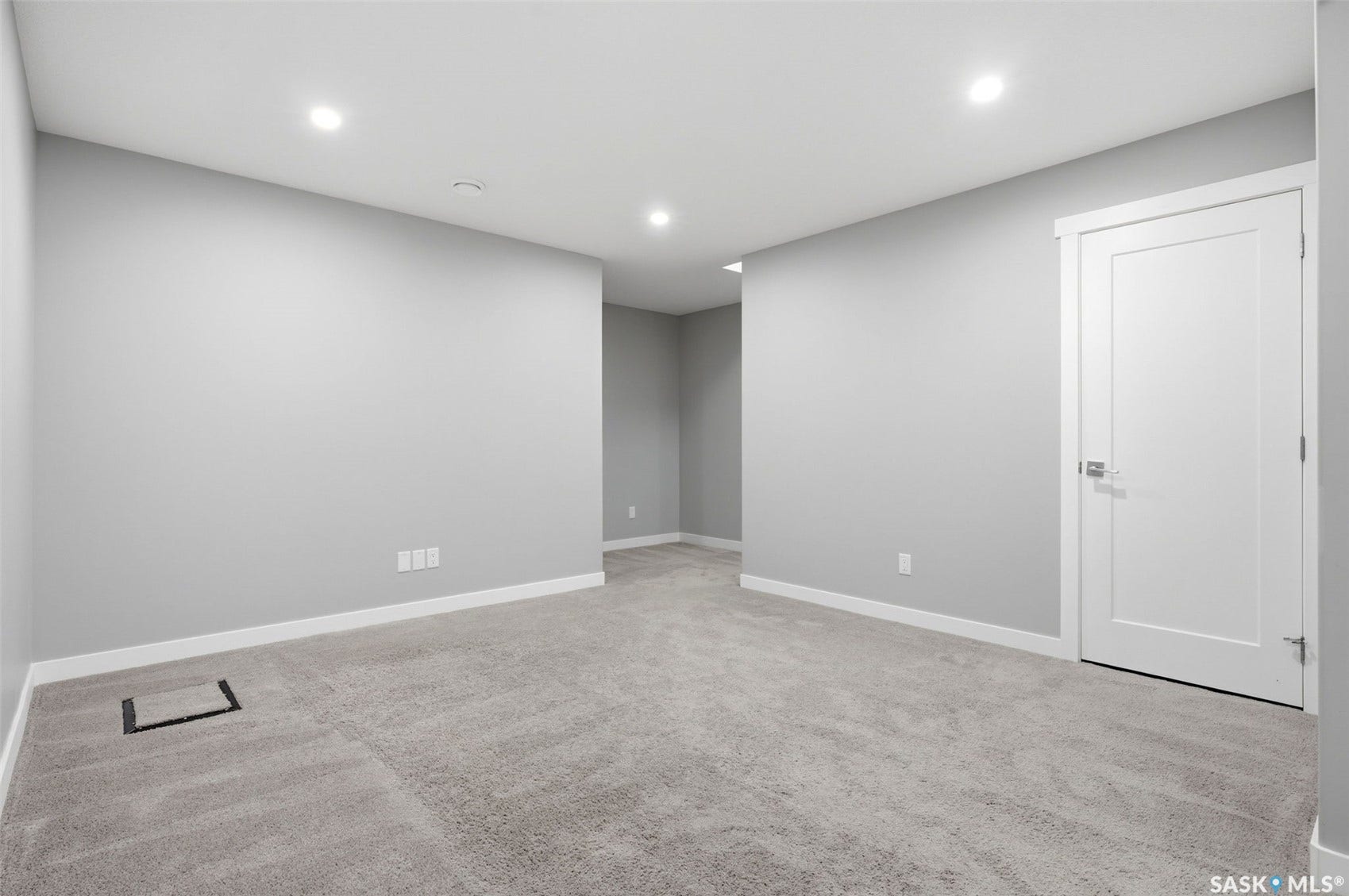 4241 E Keller Avenue, Regina SK S4V 3P8