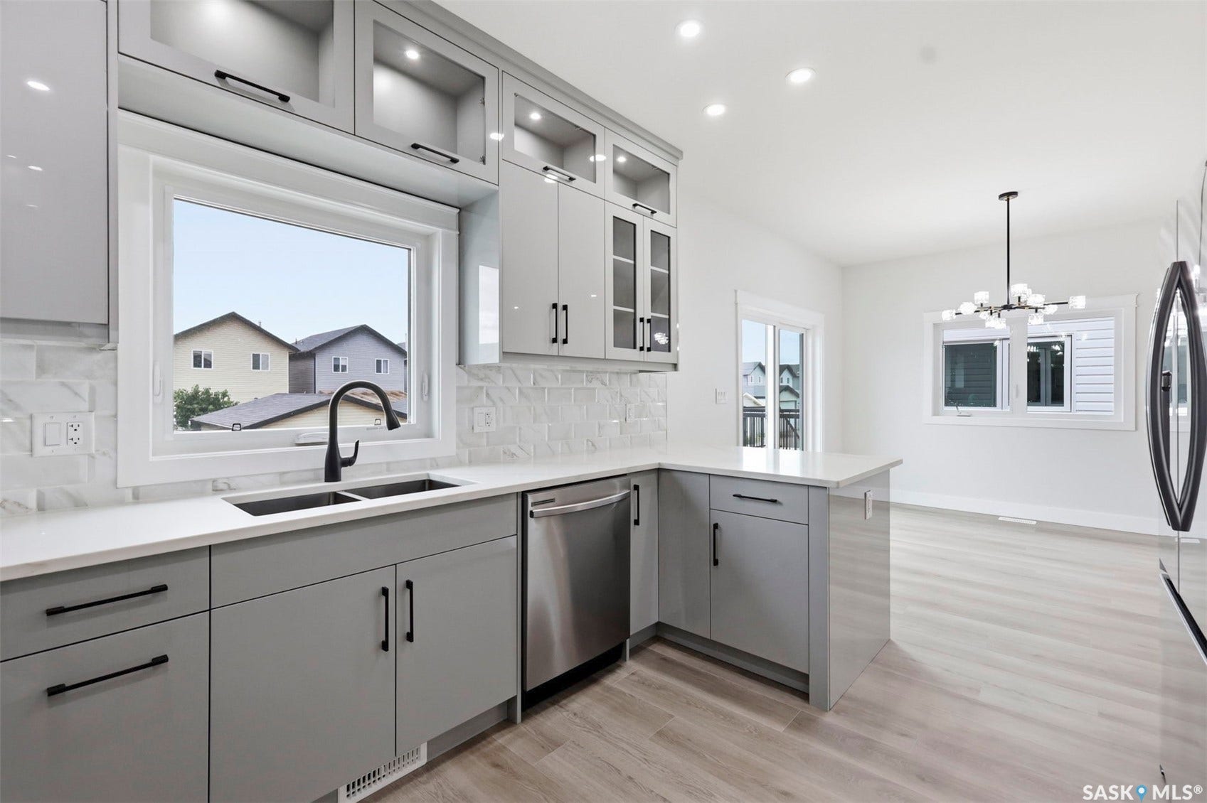 1215 Nightingale Terrace, Saskatoon SK S7L 7R6