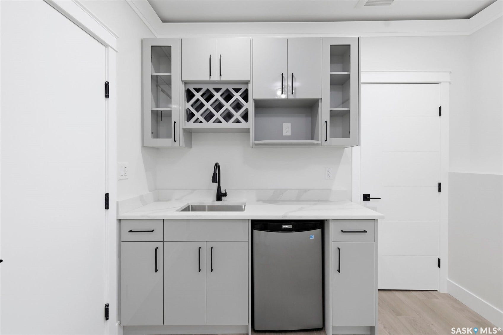 1215 Nightingale Terrace, Saskatoon SK S7L 7R6