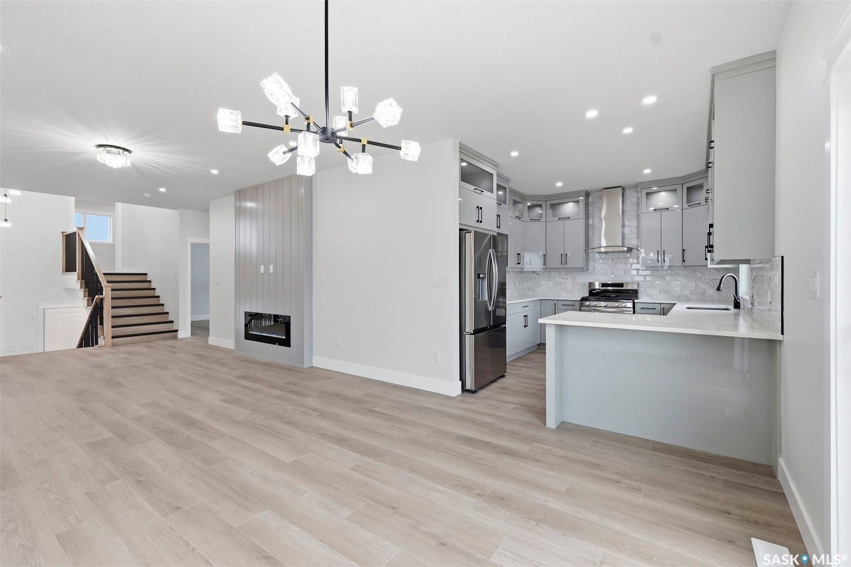 1215 Nightingale Terrace, Saskatoon SK S7L 7R6