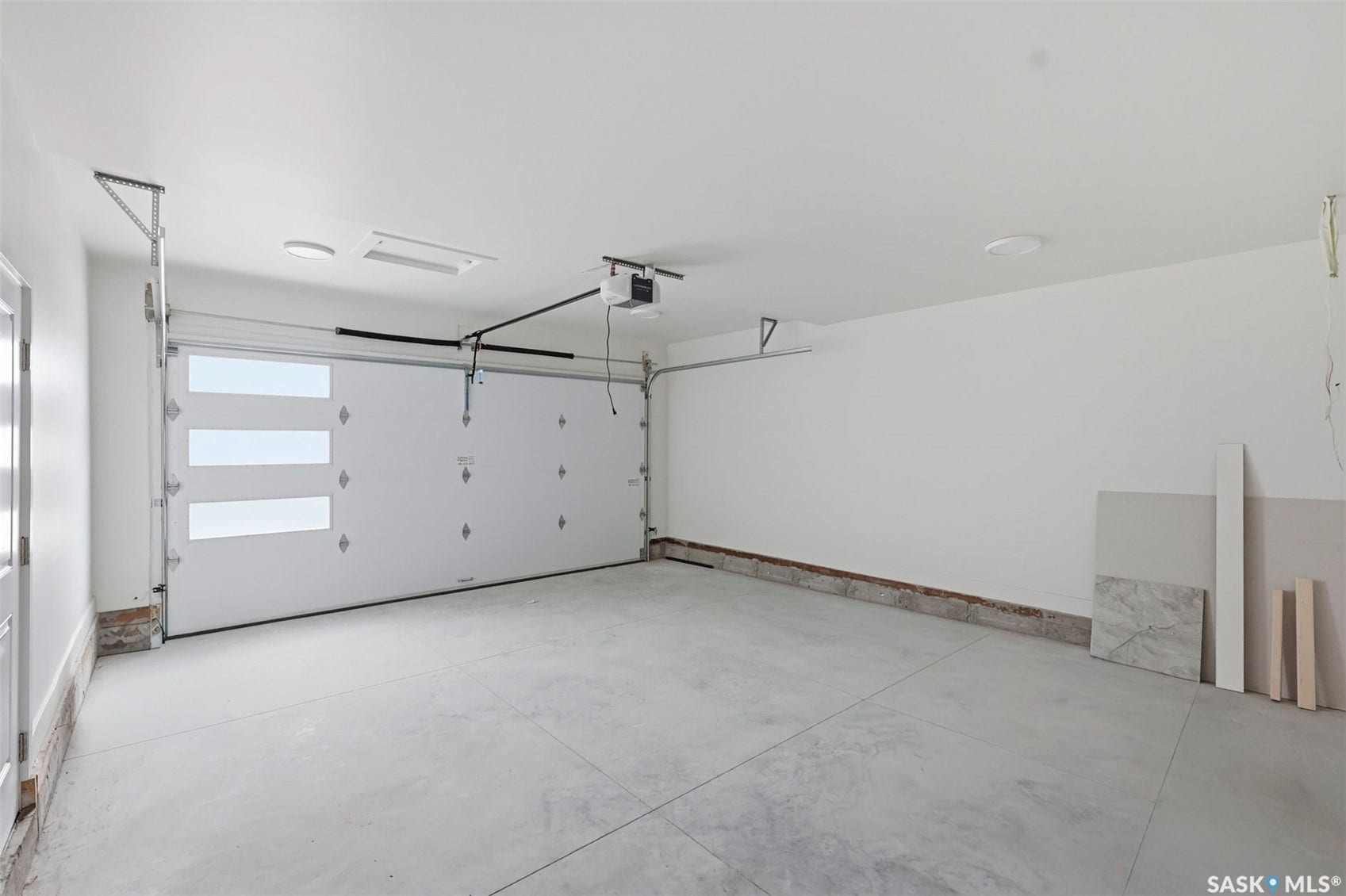 1215 Nightingale Terrace, Saskatoon SK S7L 7R6