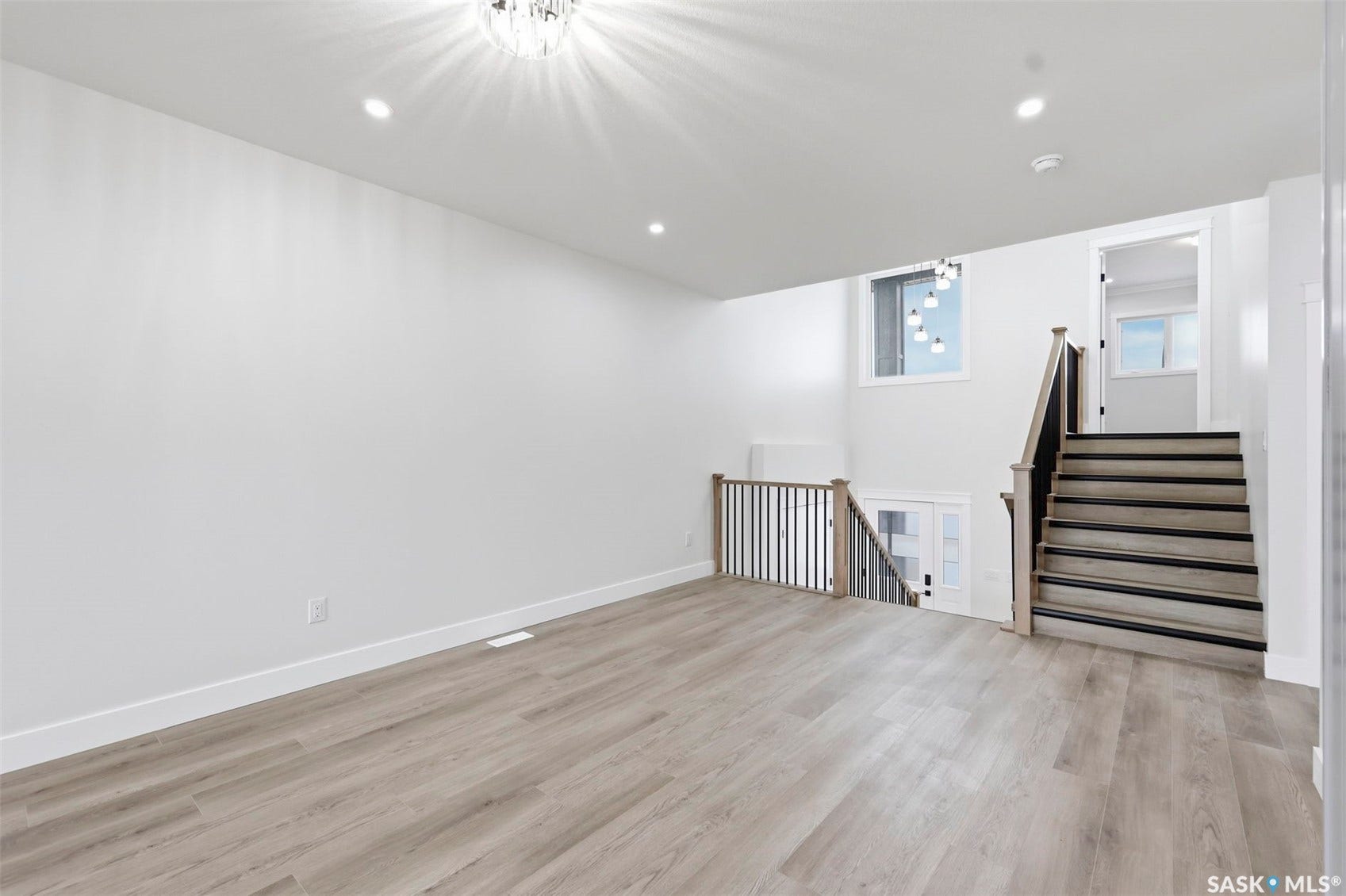 1215 Nightingale Terrace, Saskatoon SK S7L 7R6