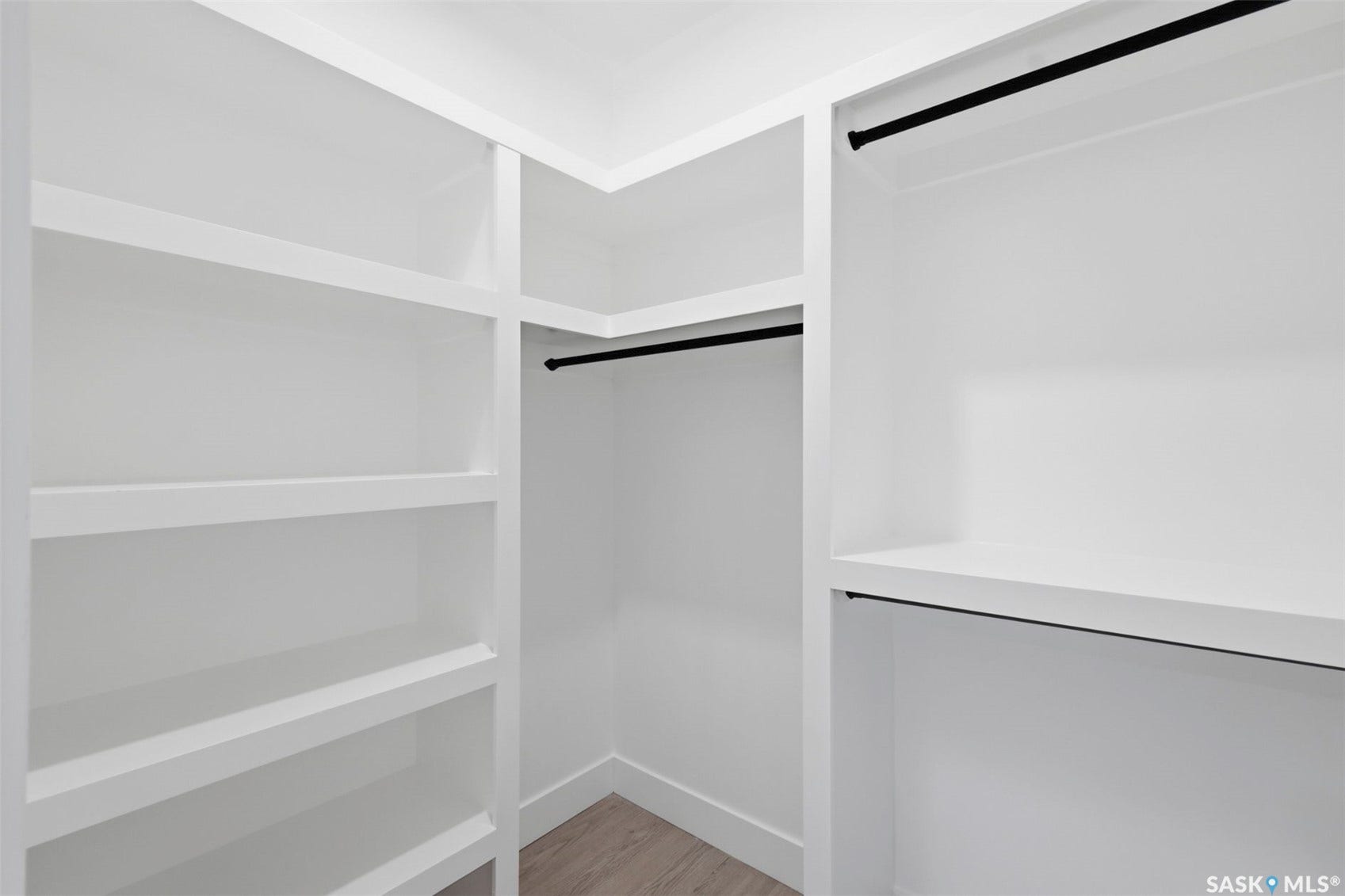 1215 Nightingale Terrace, Saskatoon SK S7L 7R6