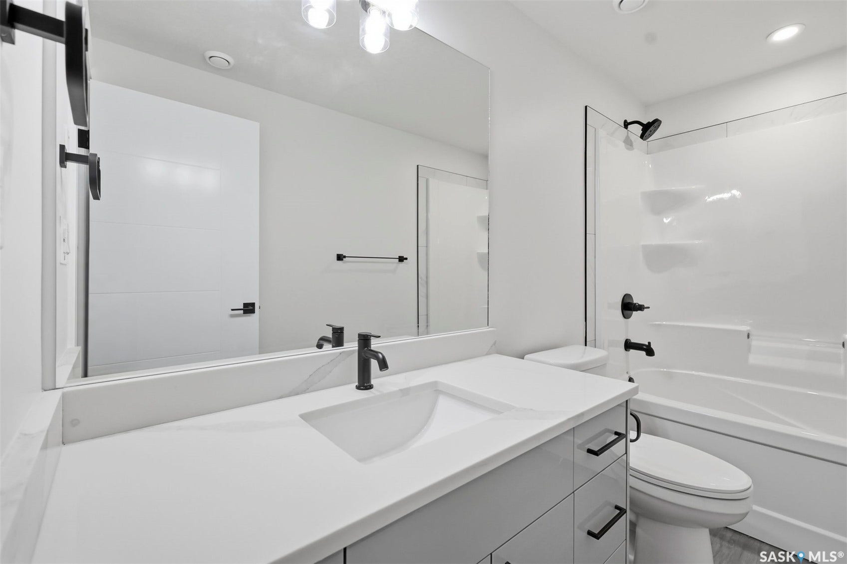 1215 Nightingale Terrace, Saskatoon SK S7L 7R6
