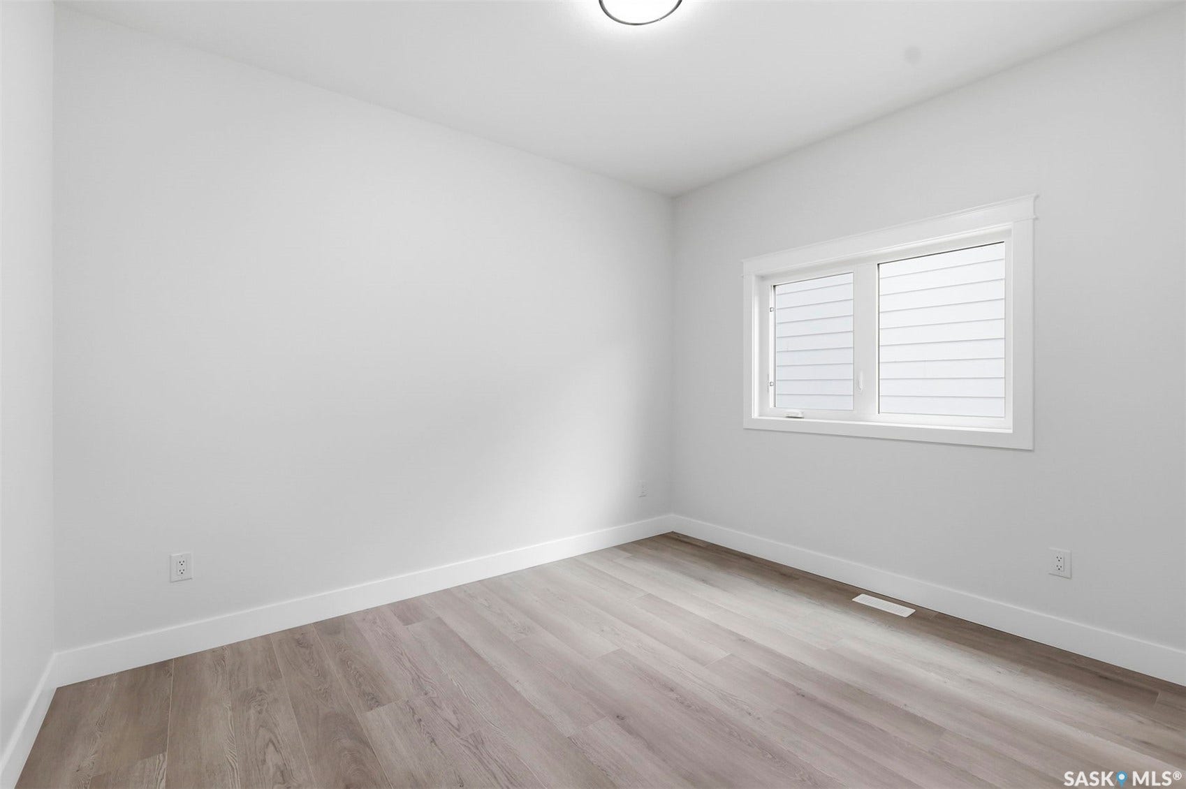 1215 Nightingale Terrace, Saskatoon SK S7L 7R6