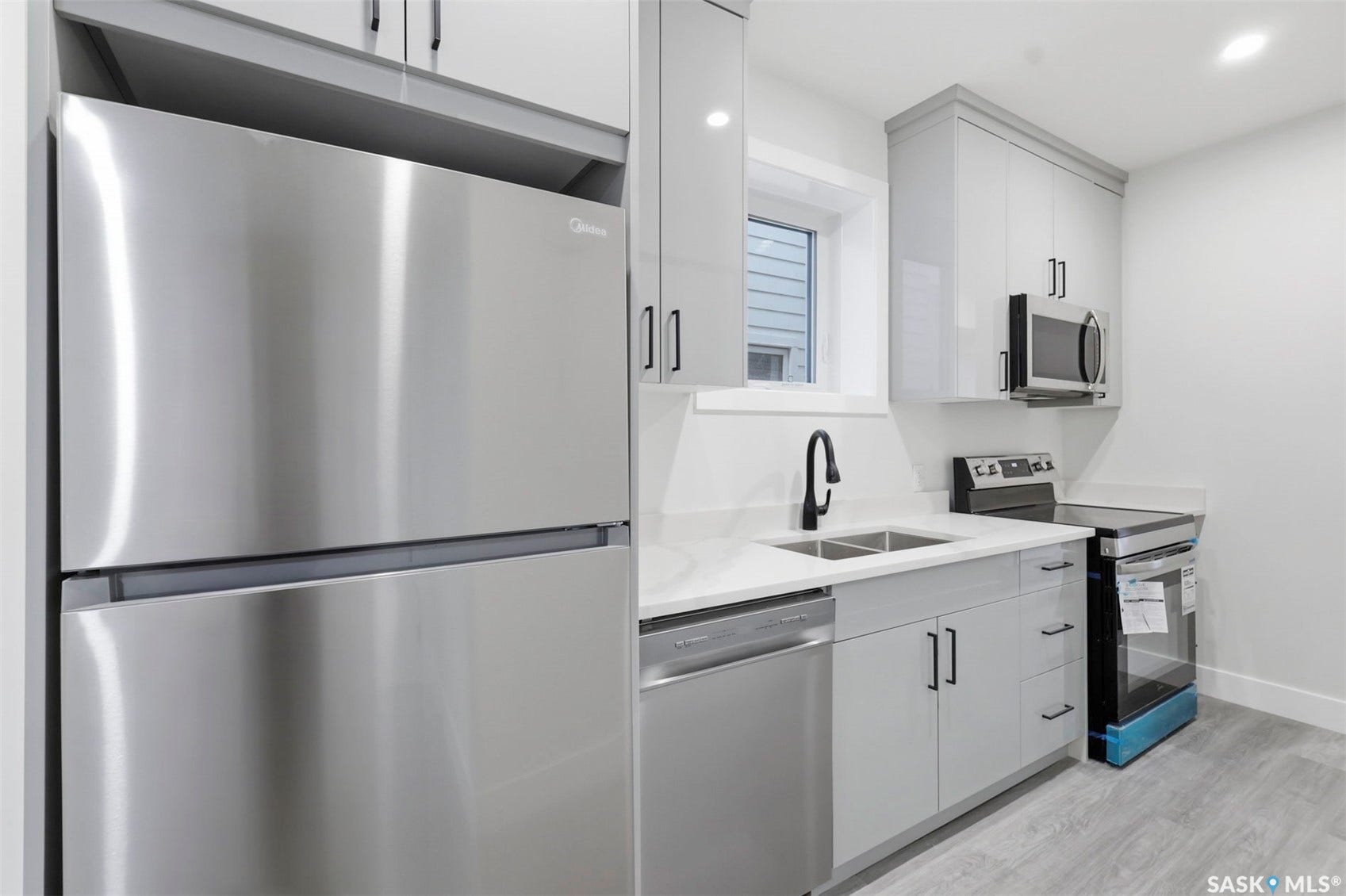 1215 Nightingale Terrace, Saskatoon SK S7L 7R6