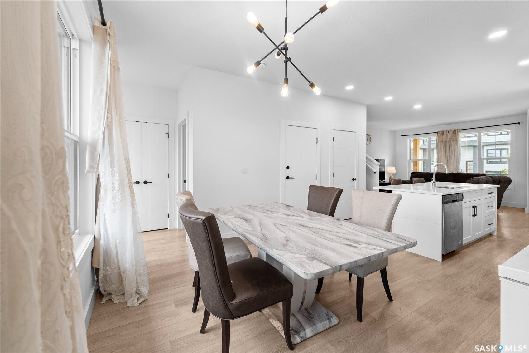 2807 Rosewood Drive, Saskatoon SK S7V 1R4