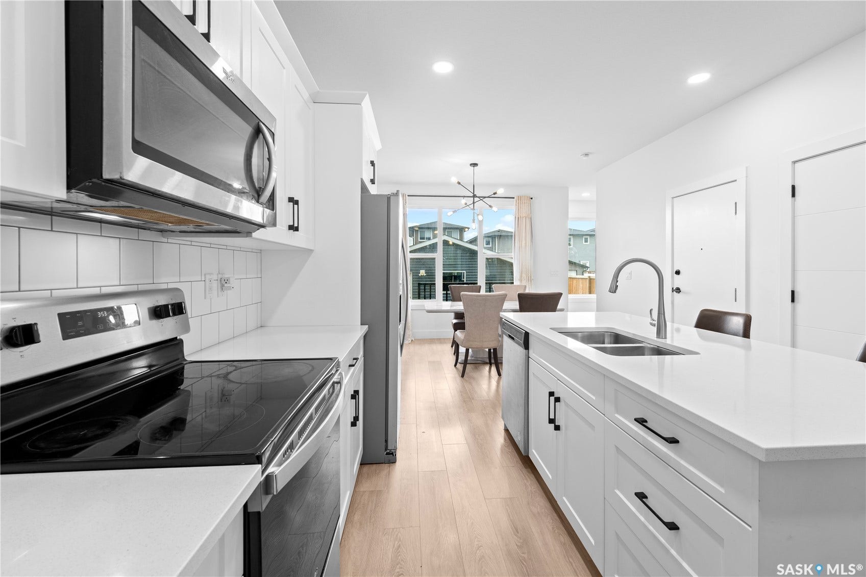 2807 Rosewood Drive, Saskatoon SK S7V 1R4