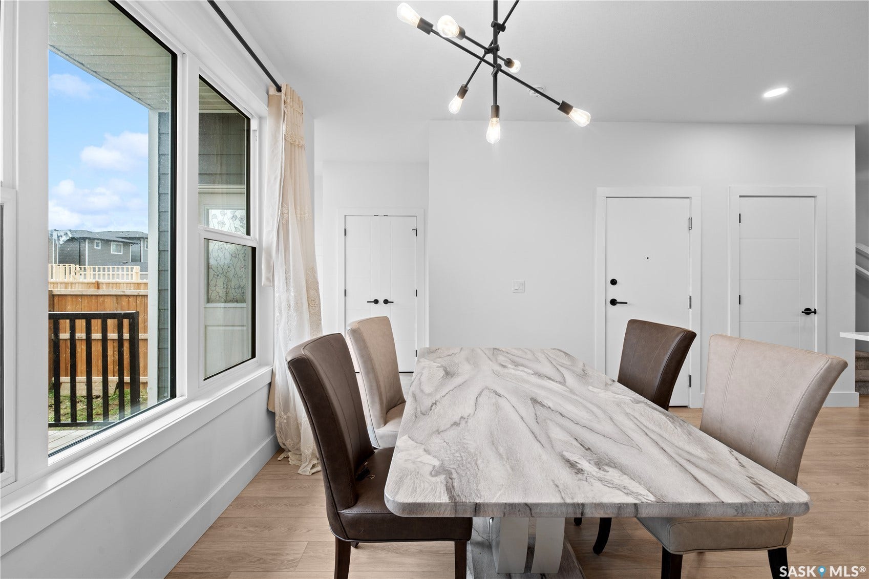 2807 Rosewood Drive, Saskatoon SK S7V 1R4