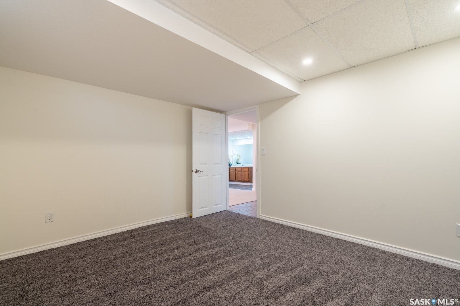127 Rogers Road, Regina SK S4S 6T7 127 Rogers Road, Regina SK S4S 6T7