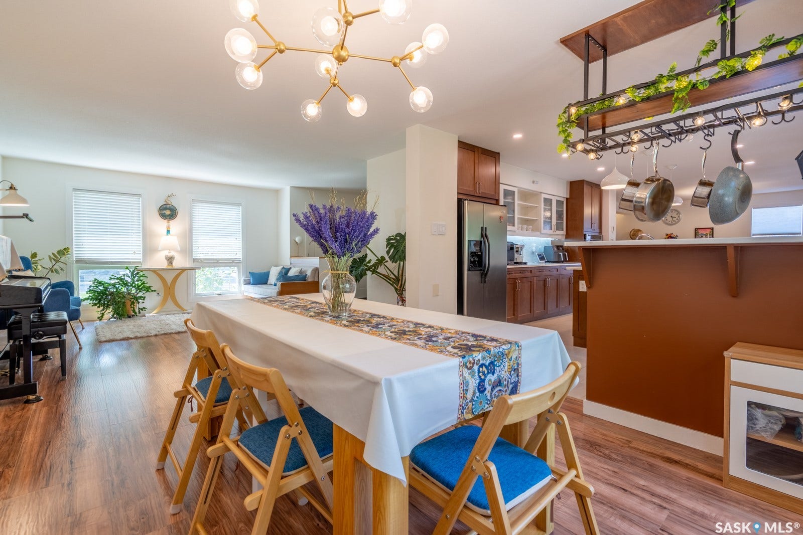 127 Rogers Road, Regina SK S4S 6T7 127 Rogers Road, Regina SK S4S 6T7