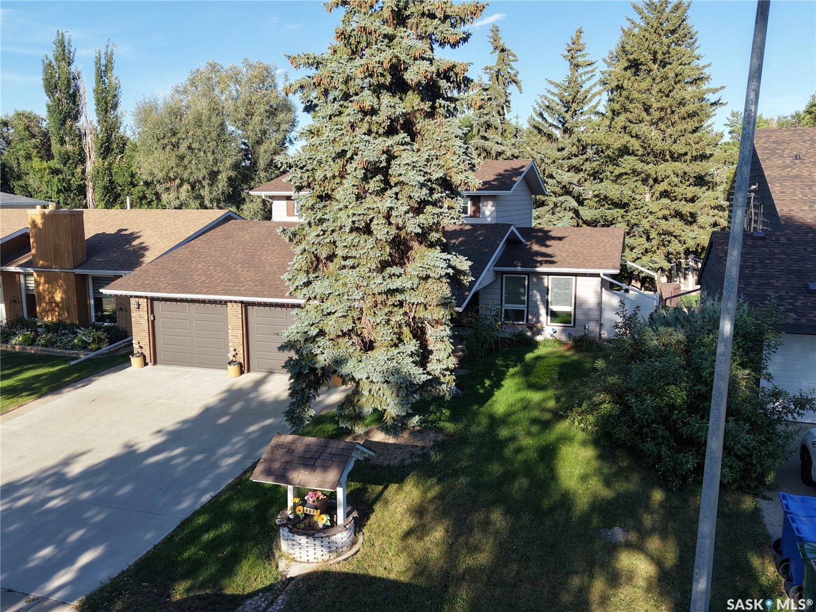 127 Rogers Road, Regina SK S4S 6T7 127 Rogers Road, Regina SK S4S 6T7