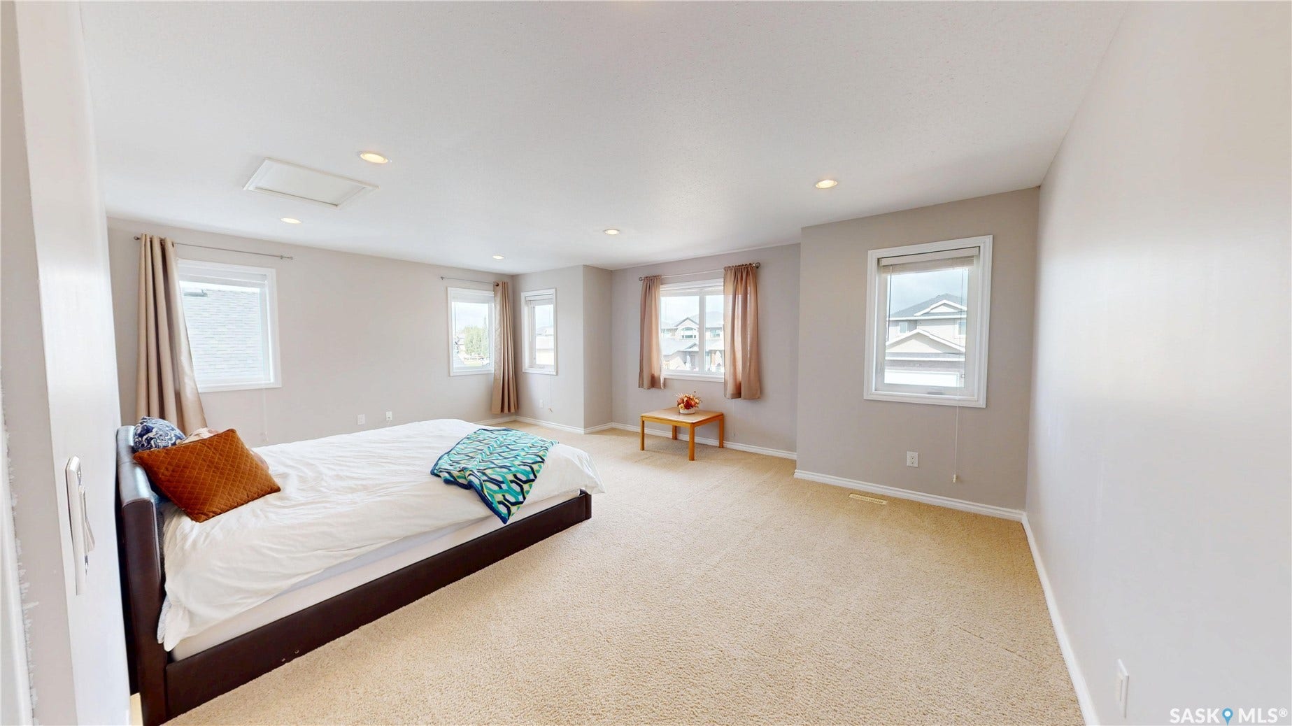 242 Whalley Crescent, Saskatoon SK S7T 0N9