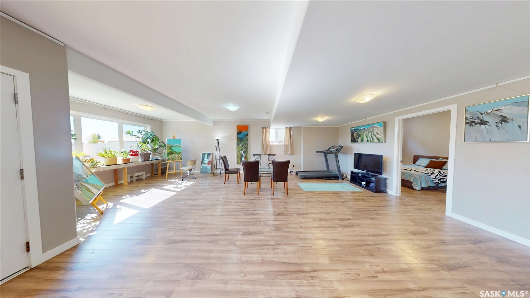 242 Whalley Crescent, Saskatoon SK S7T 0N9