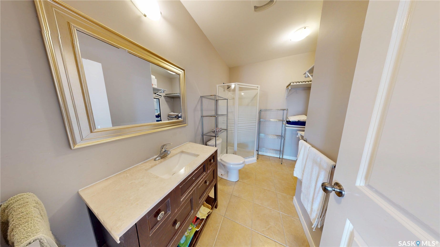 242 Whalley Crescent, Saskatoon SK S7T 0N9