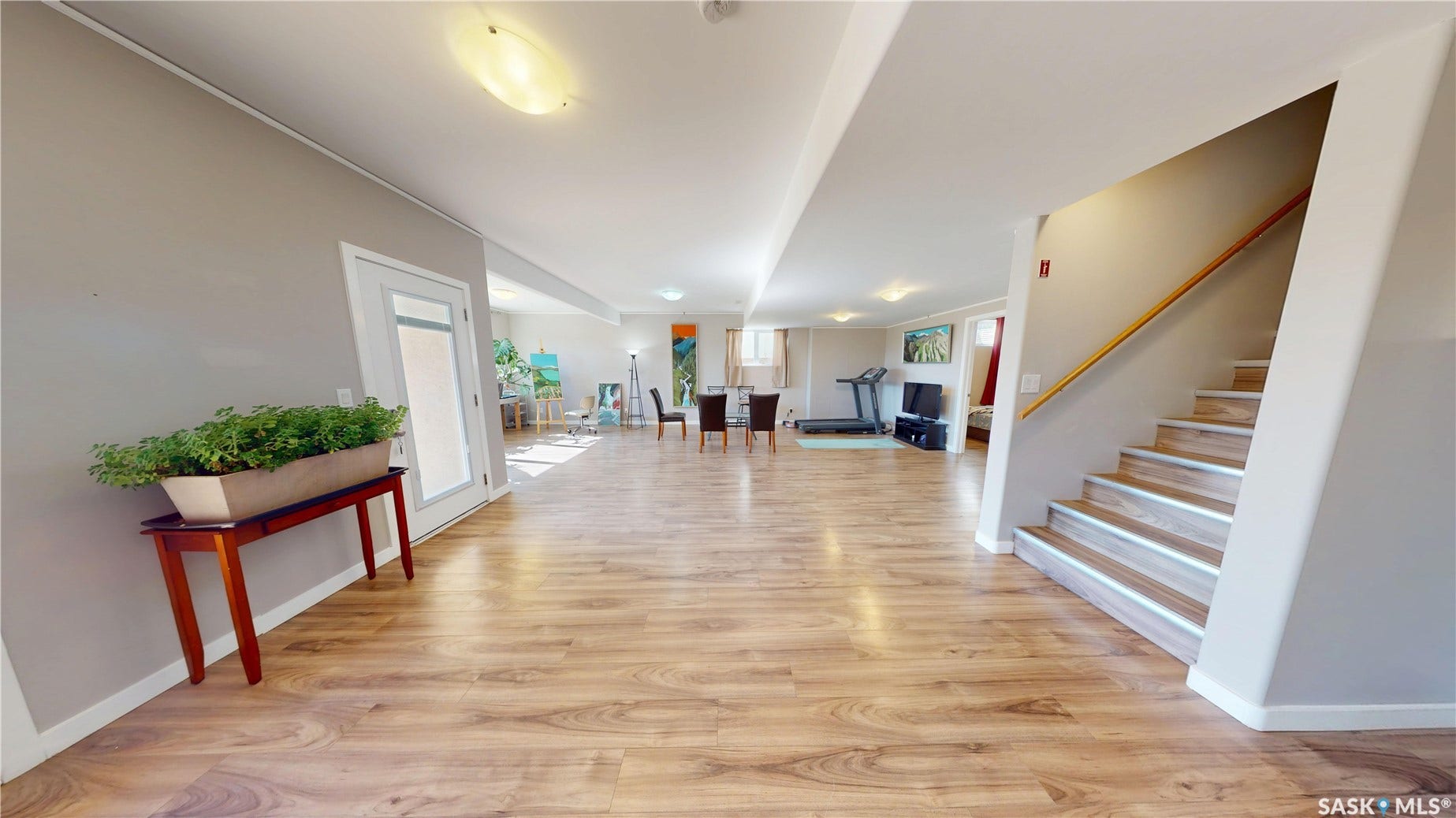 242 Whalley Crescent, Saskatoon SK S7T 0N9