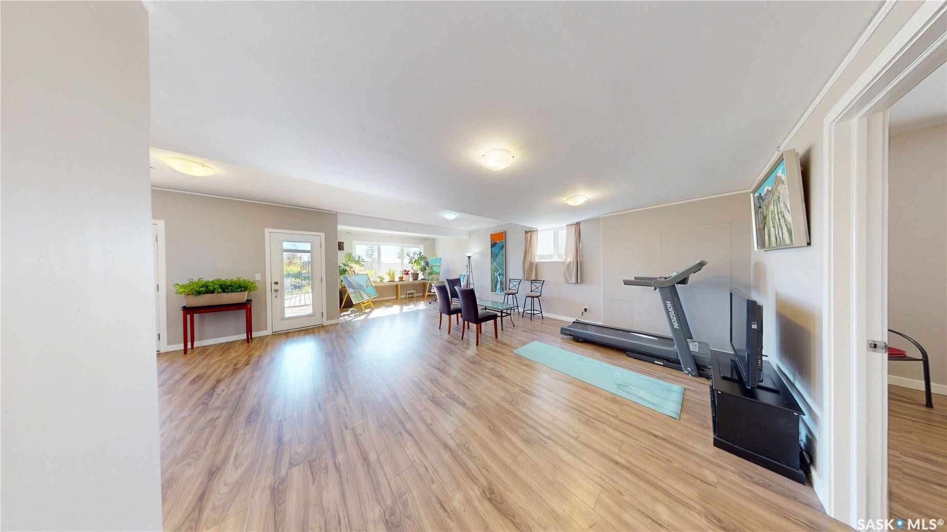 242 Whalley Crescent, Saskatoon SK S7T 0N9