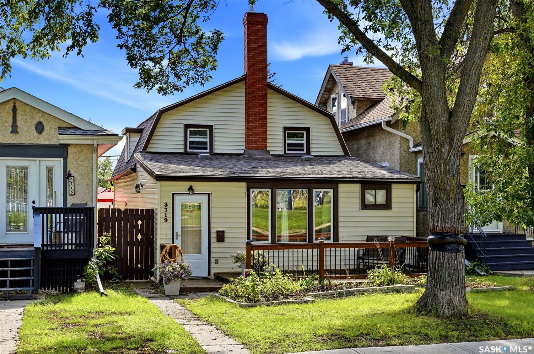 3719 Victoria Avenue, Regina SK S4T 1M5