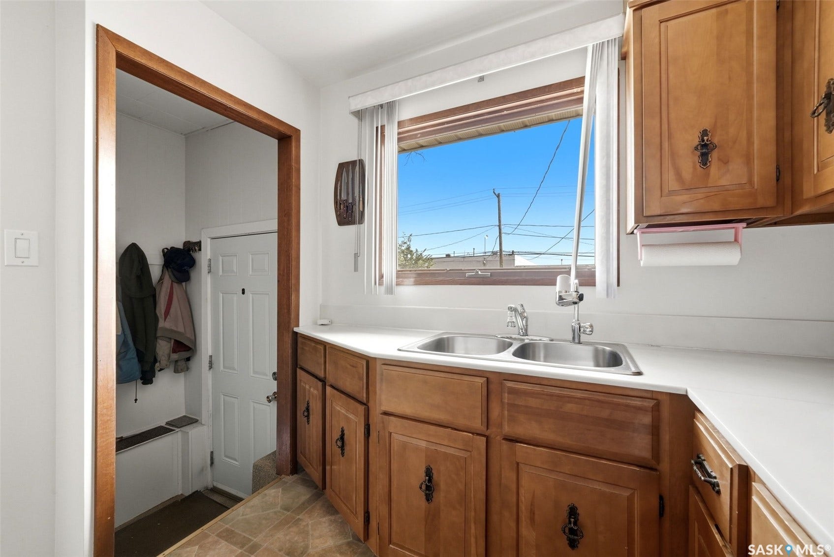 1257 Lindsay Street, Regina SK S4N 3B4
