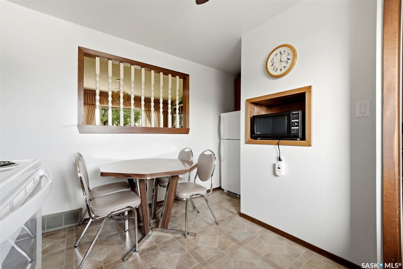 1257 Lindsay Street, Regina SK S4N 3B4