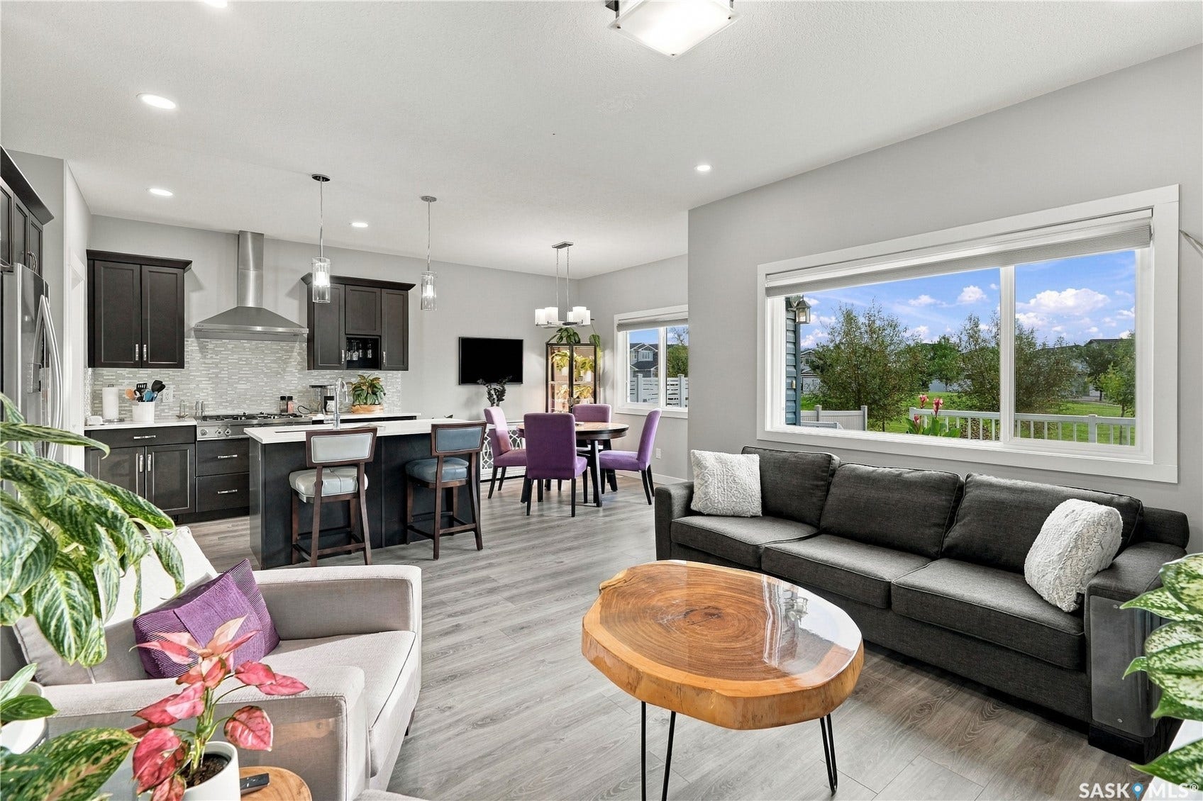 8113 Barley Crescent, Regina SK S4Y 0E7 8113 Barley Crescent, Regina SK S4Y 0E7