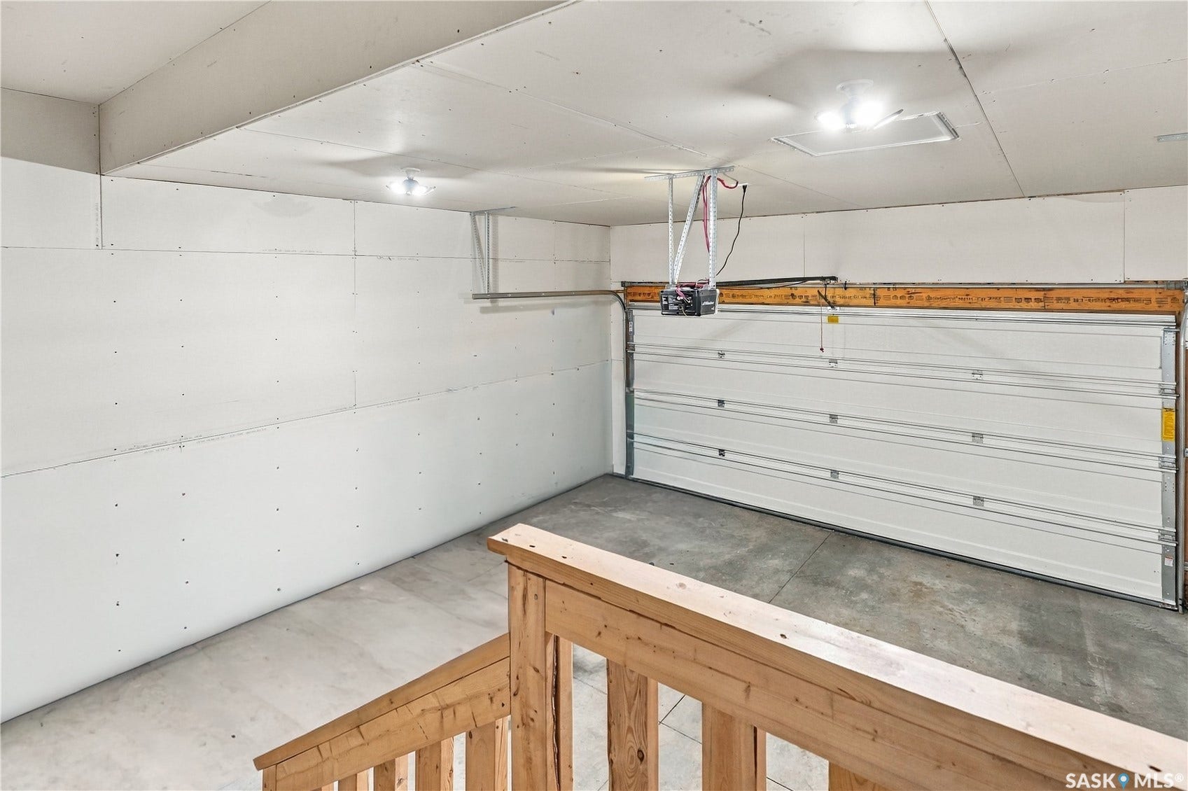 8113 Barley Crescent, Regina SK S4Y 0E7 8113 Barley Crescent, Regina SK S4Y 0E7