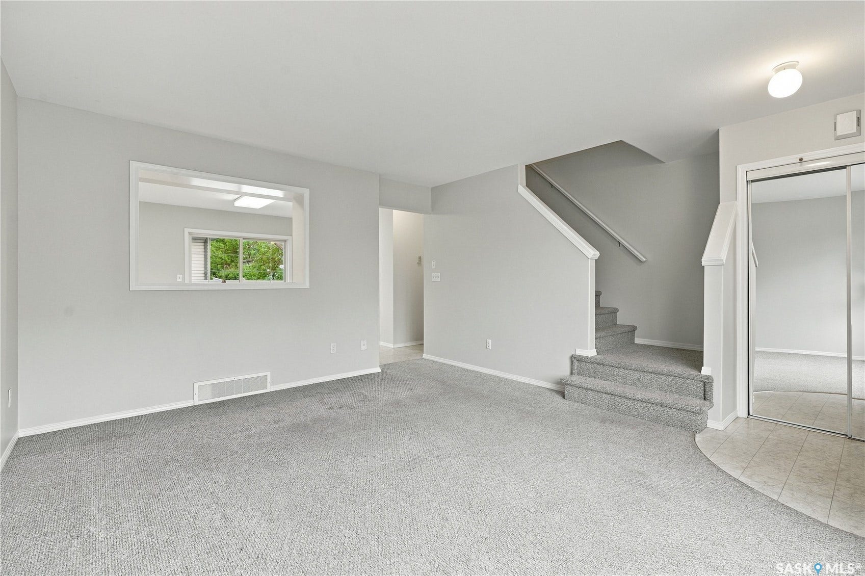 809 Kristjanson Road, #8, Saskatoon SK S7S 1M8