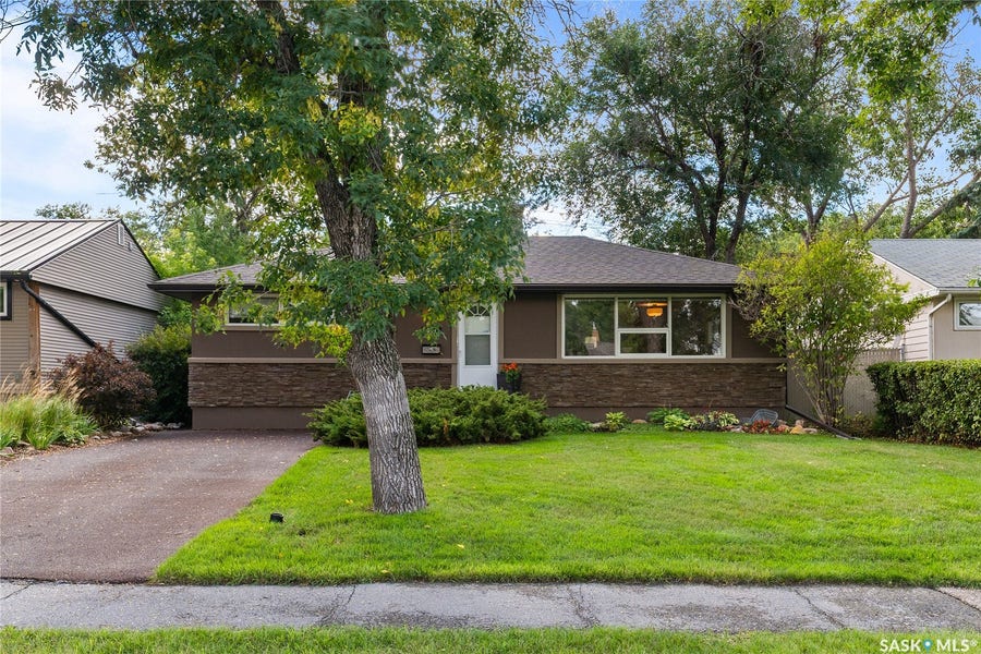 Property photo for 609 18th Avenue E, Regina SK