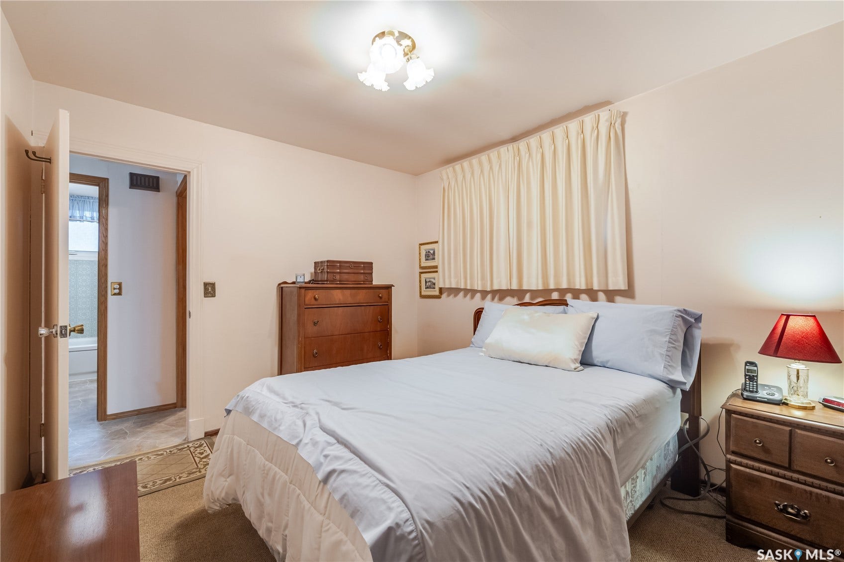 954 Hochelaga Street W, Moose Jaw SK S6H 2H8