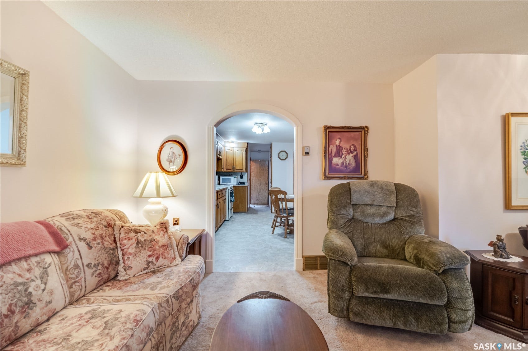 954 Hochelaga Street W, Moose Jaw SK S6H 2H8