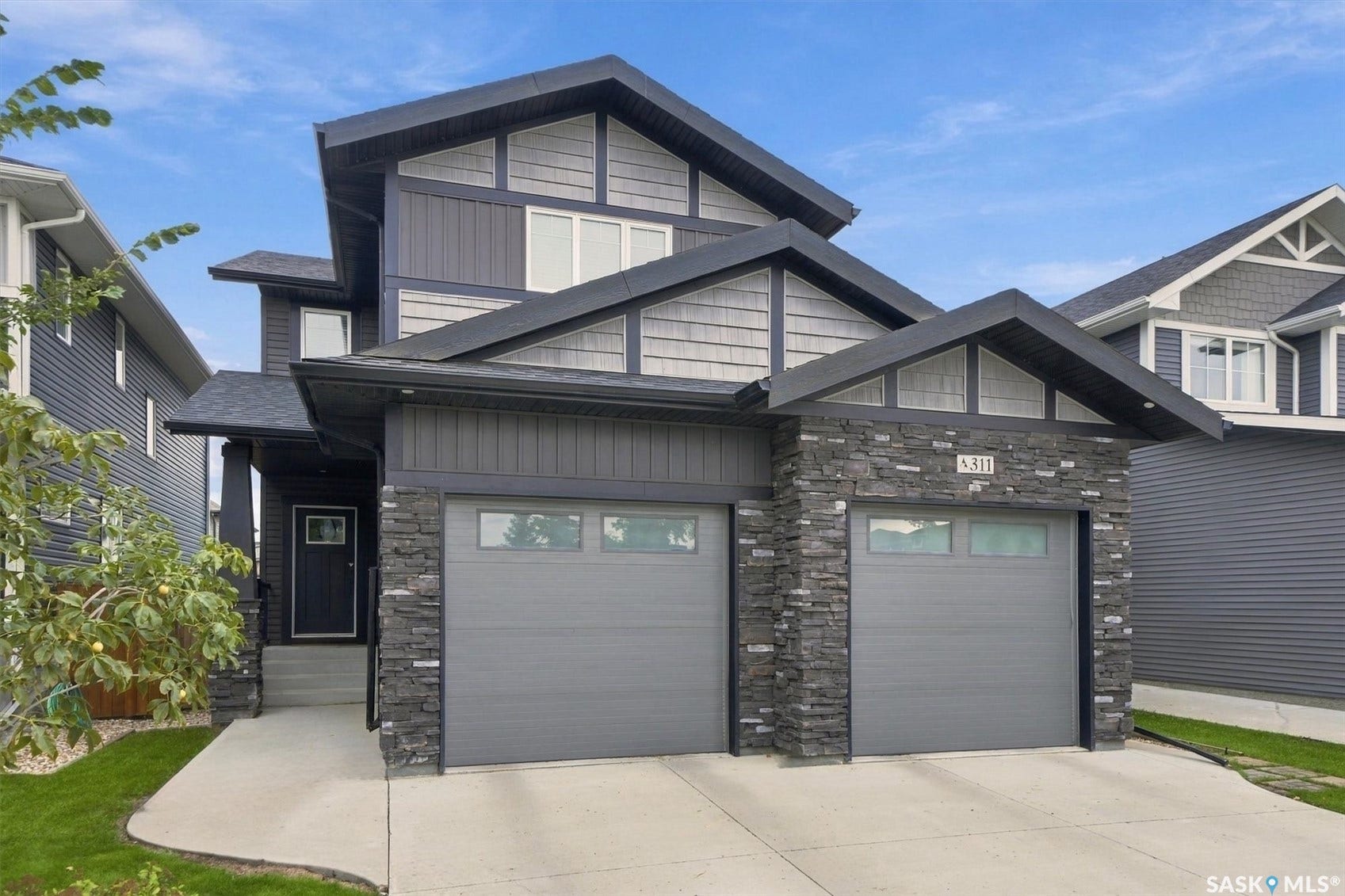 311 Dagnone Crescent, Saskatoon SK S7V 0P7