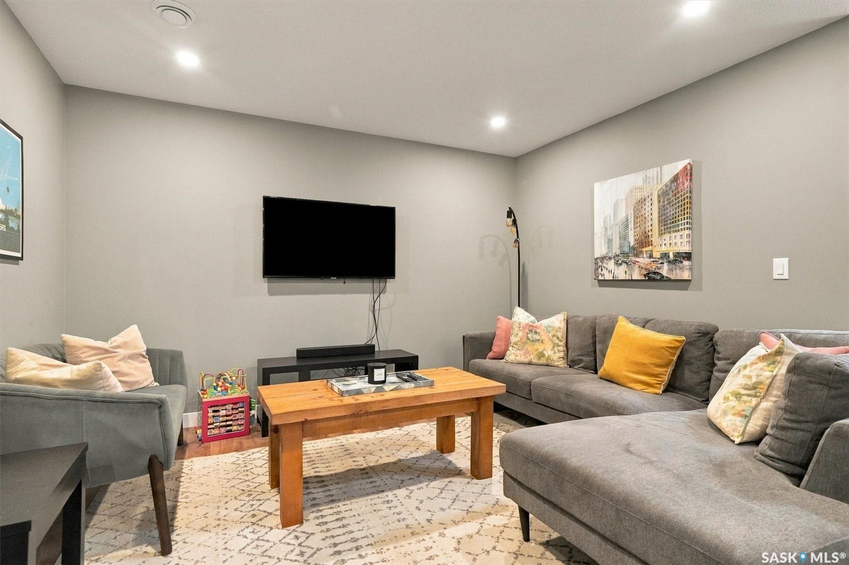 311 Dagnone Crescent, Saskatoon SK S7V 0P7